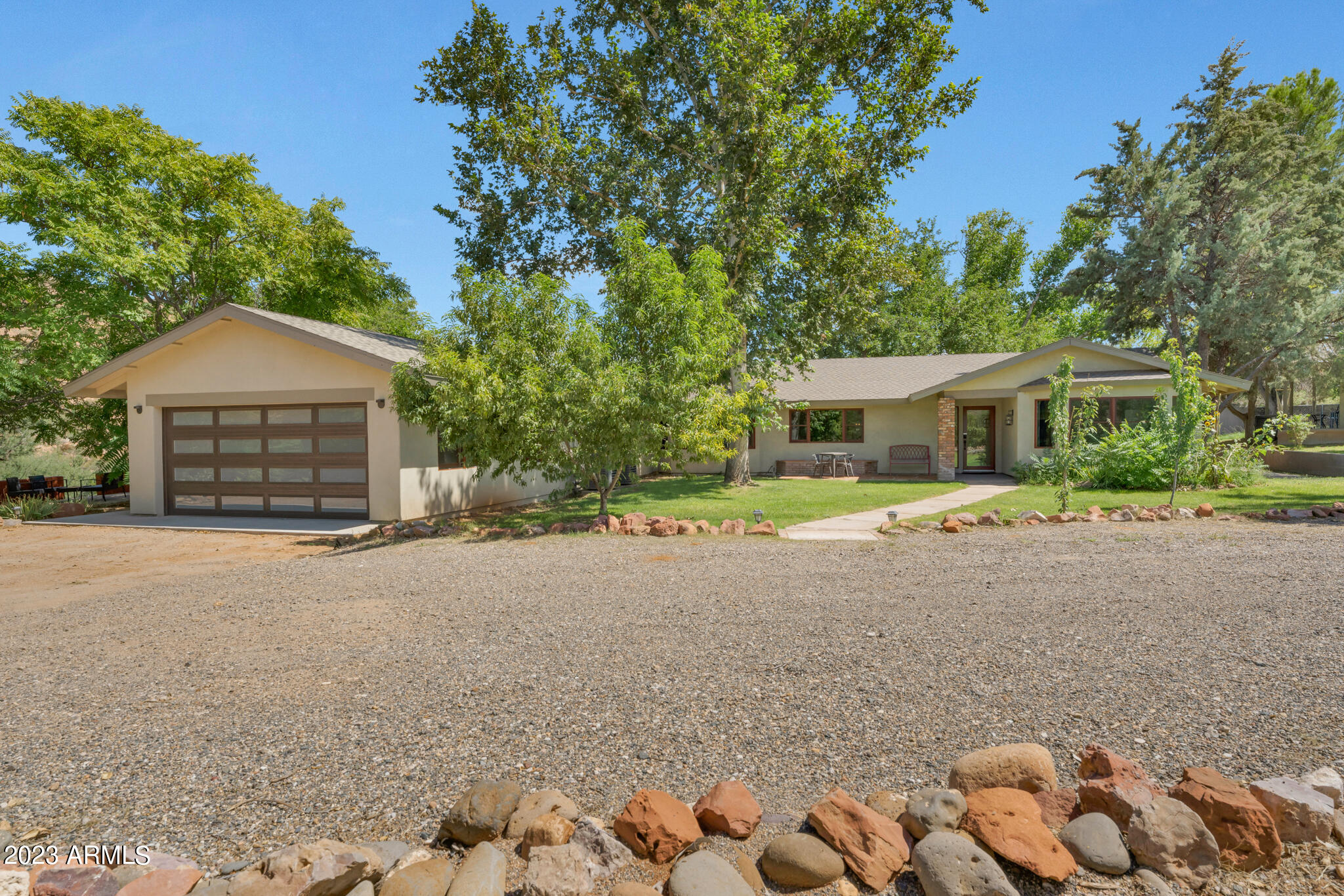 1775 S SUGARLOAF Road