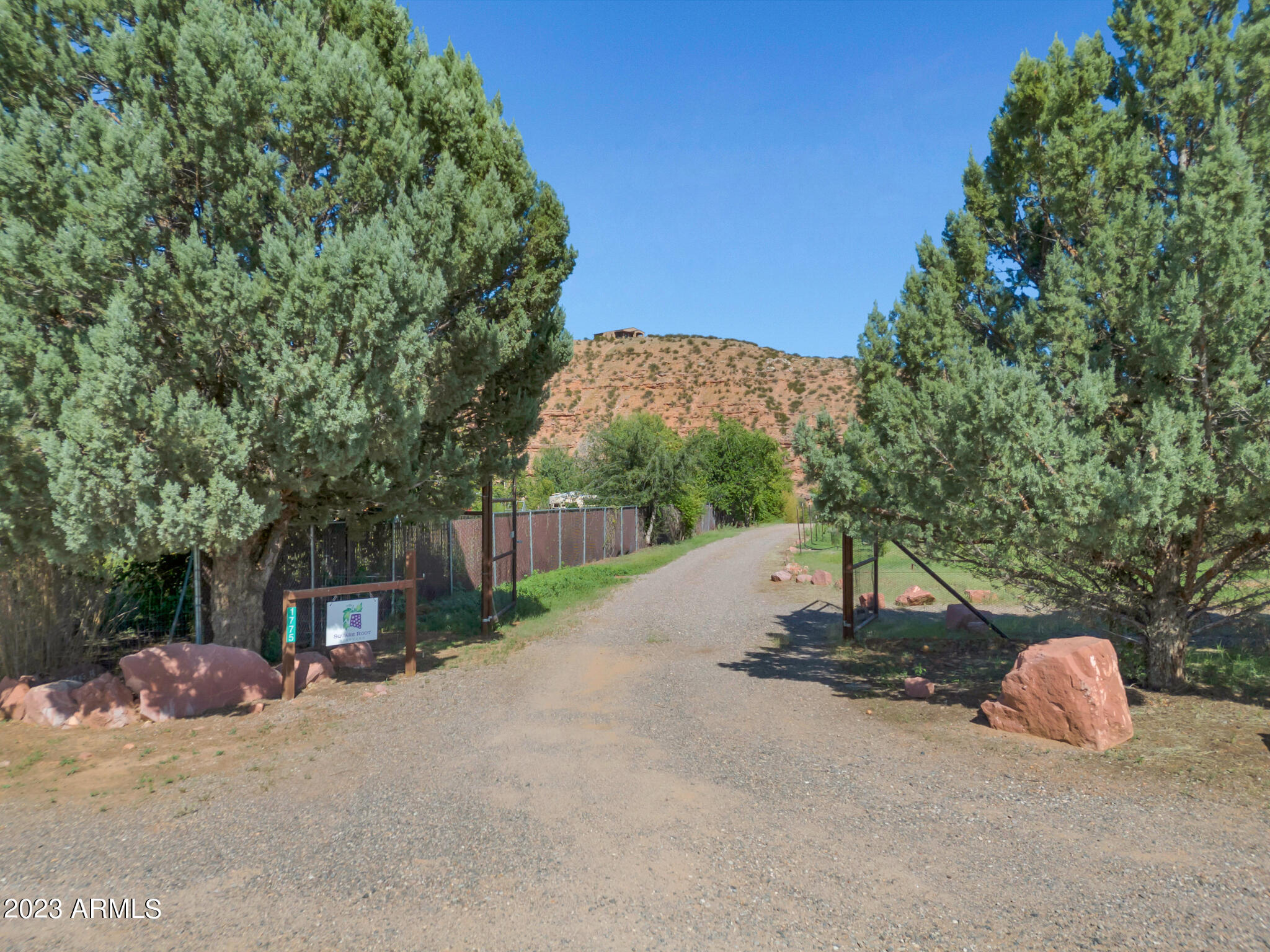1775 S SUGARLOAF Road