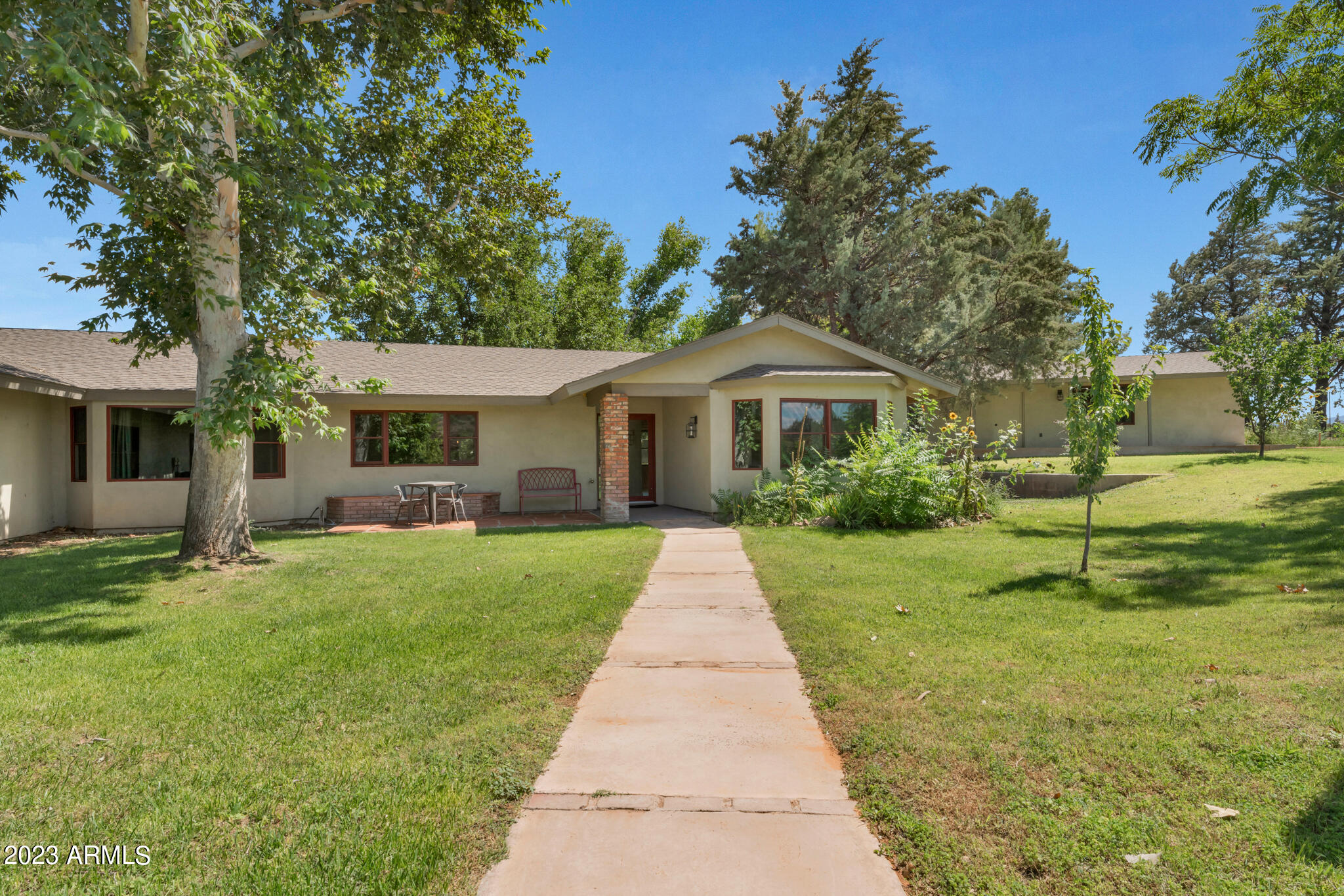 1775 S SUGARLOAF Road