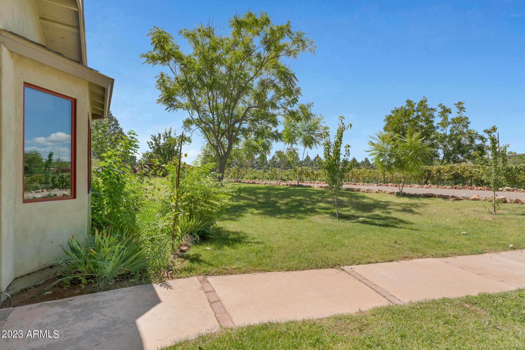 1775 S SUGARLOAF Road