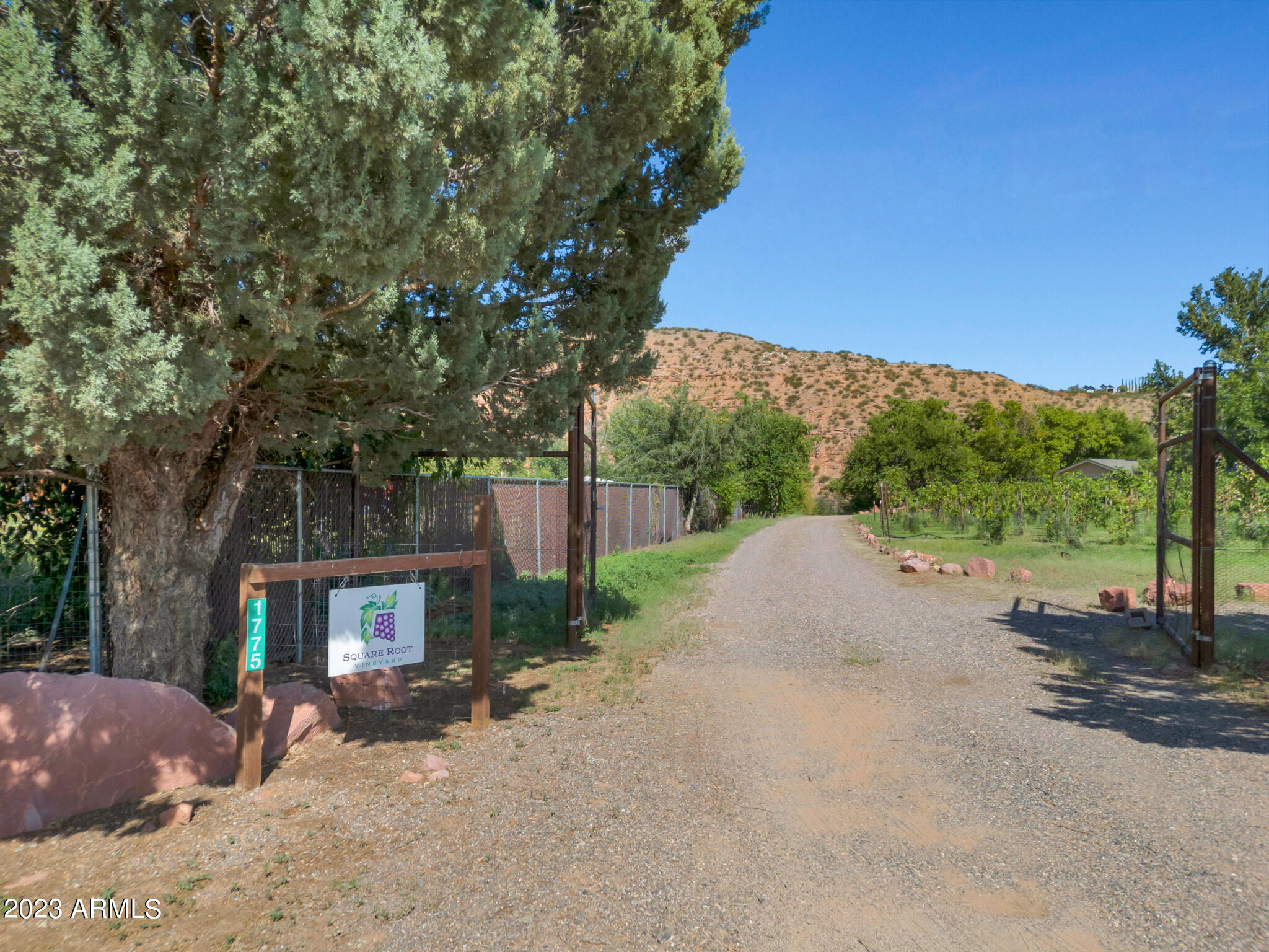 1775 S SUGARLOAF Road