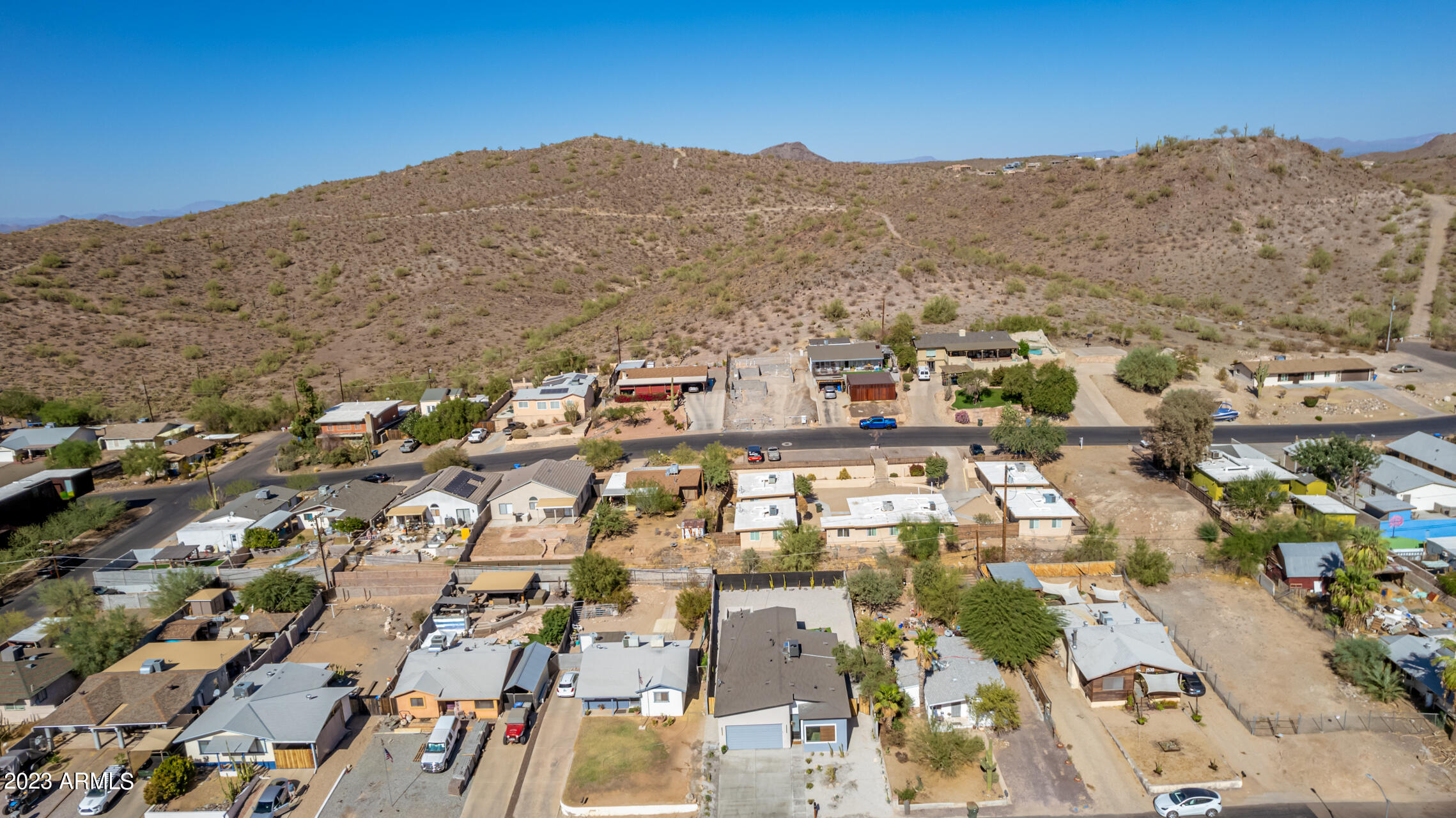 1522 E SIERRA Street