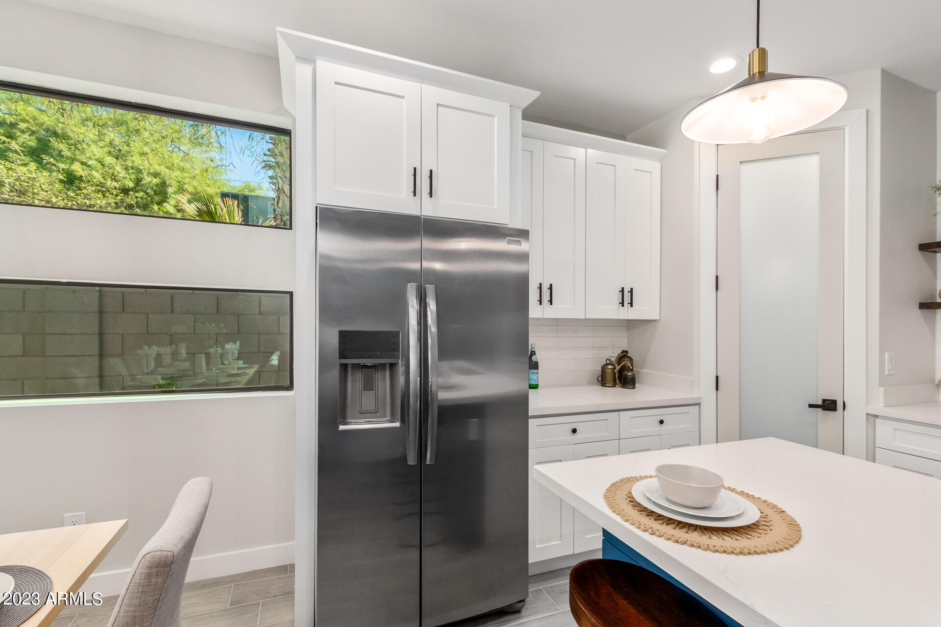 1522 E SIERRA Street