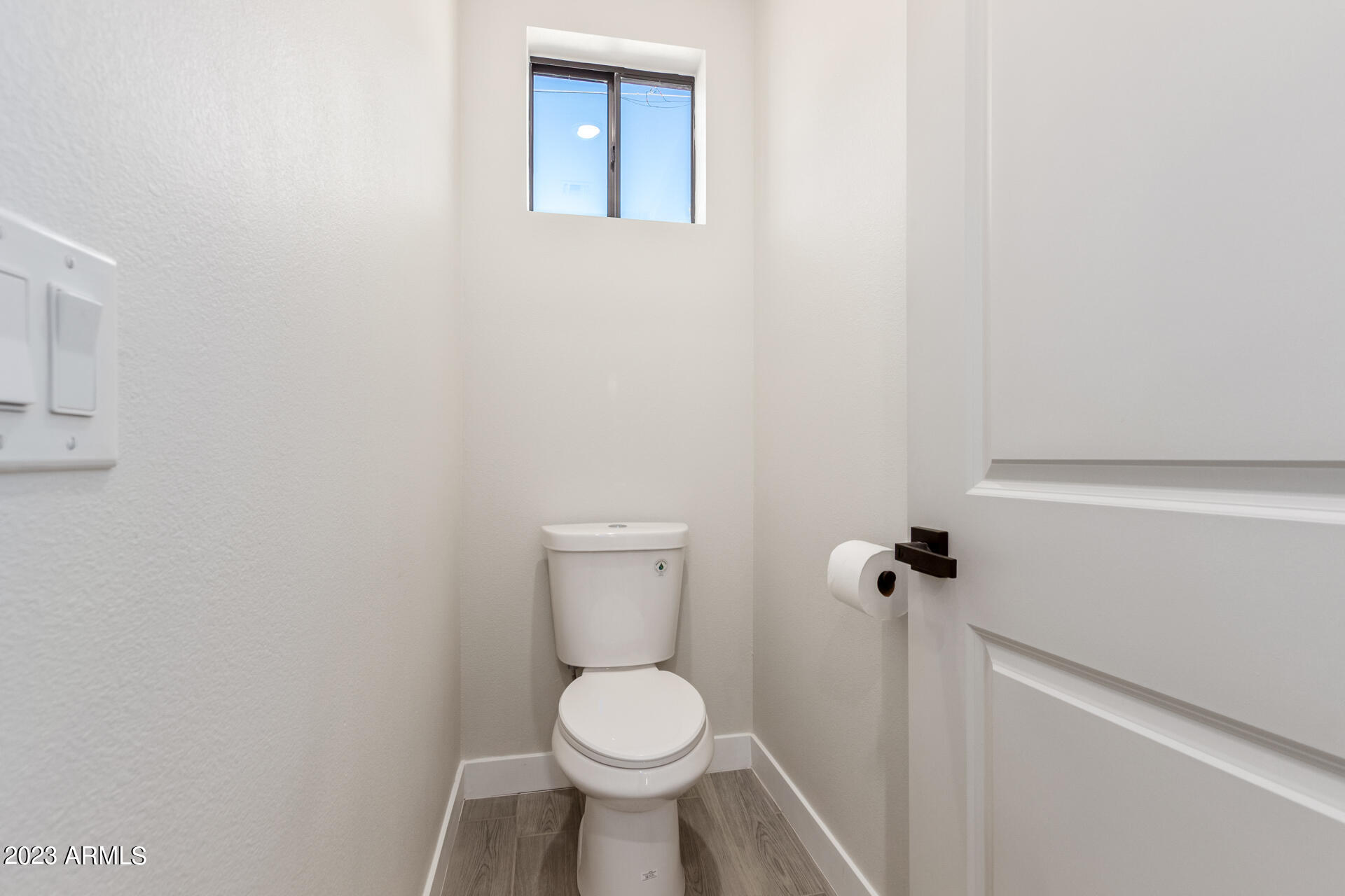 1522 E SIERRA Street