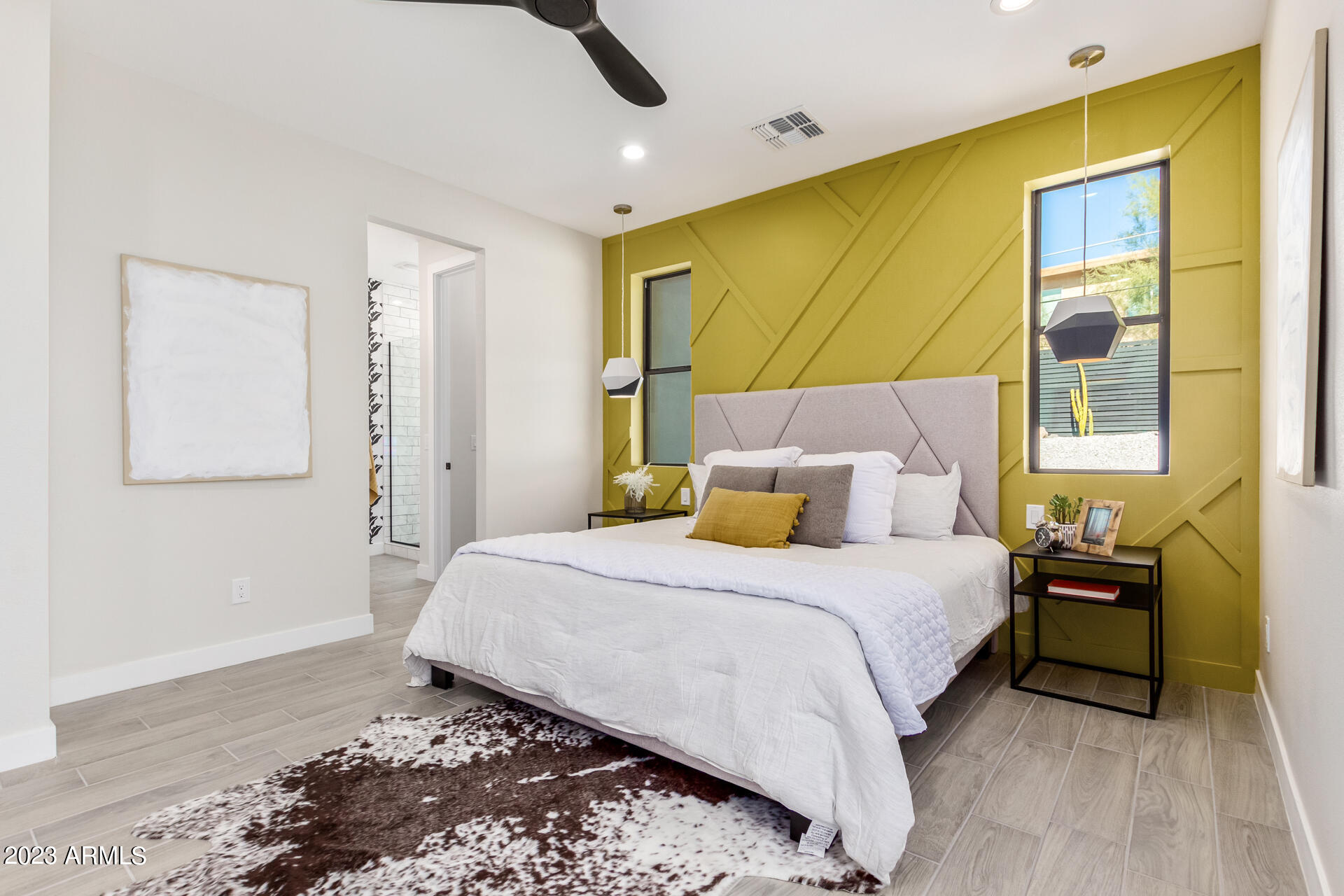 1522 E SIERRA Street