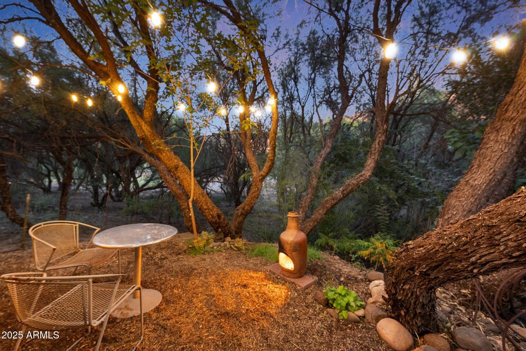 1733 S SUGARLOAF Road