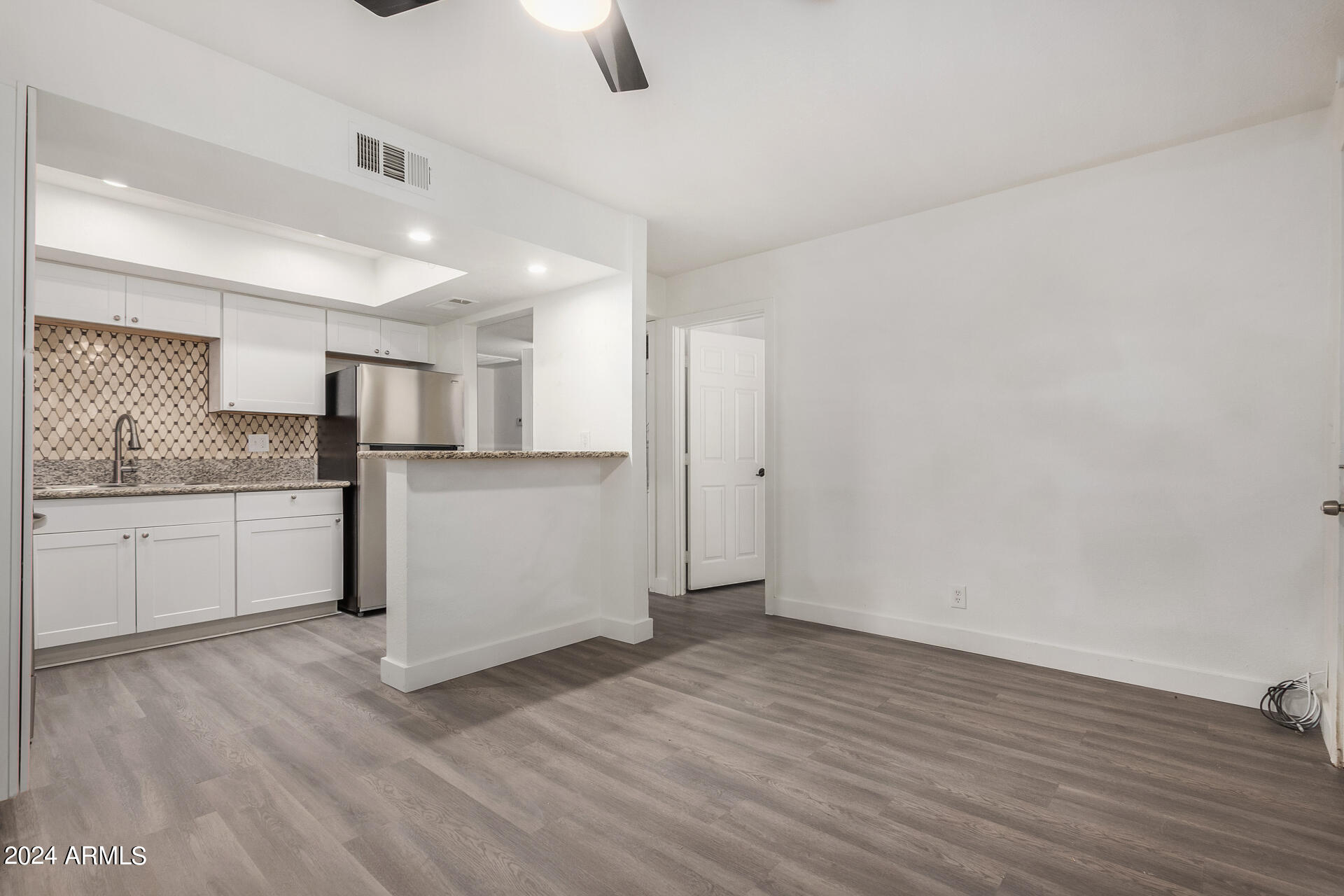 18202 N Cave Creek Road Unit: 17units