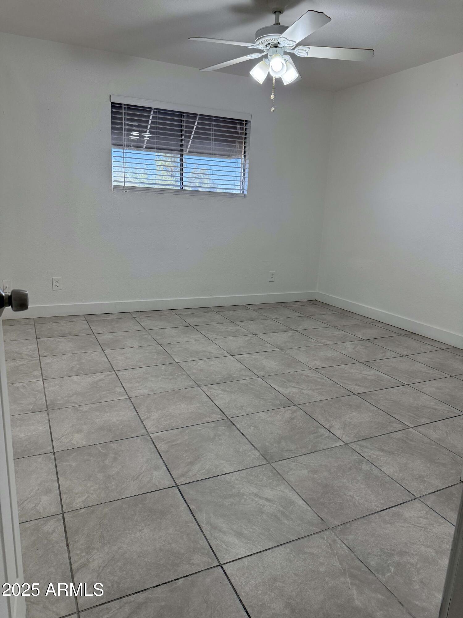 18202 N Cave Creek Road Unit: 17units