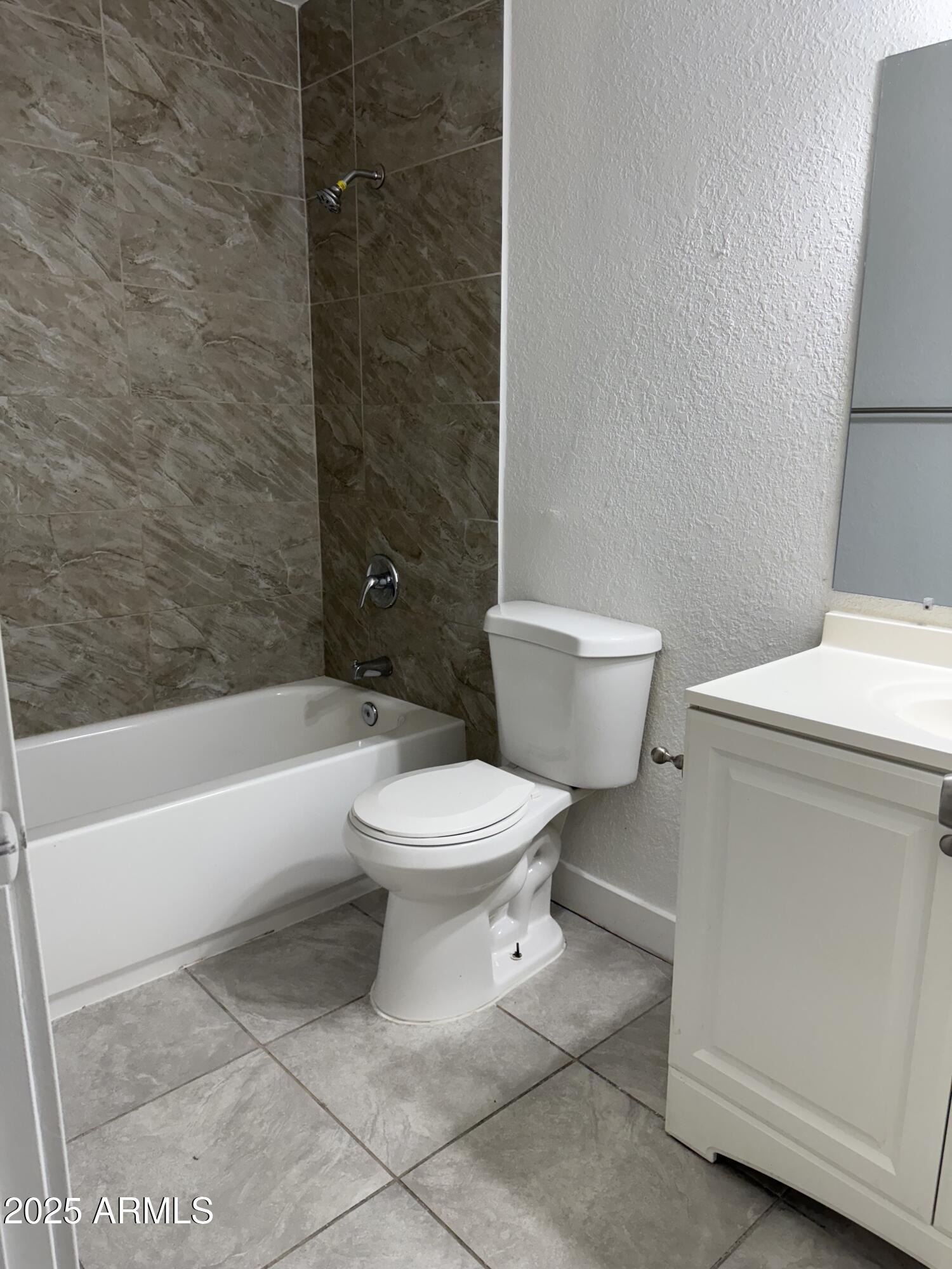 18202 N Cave Creek Road Unit: 17units