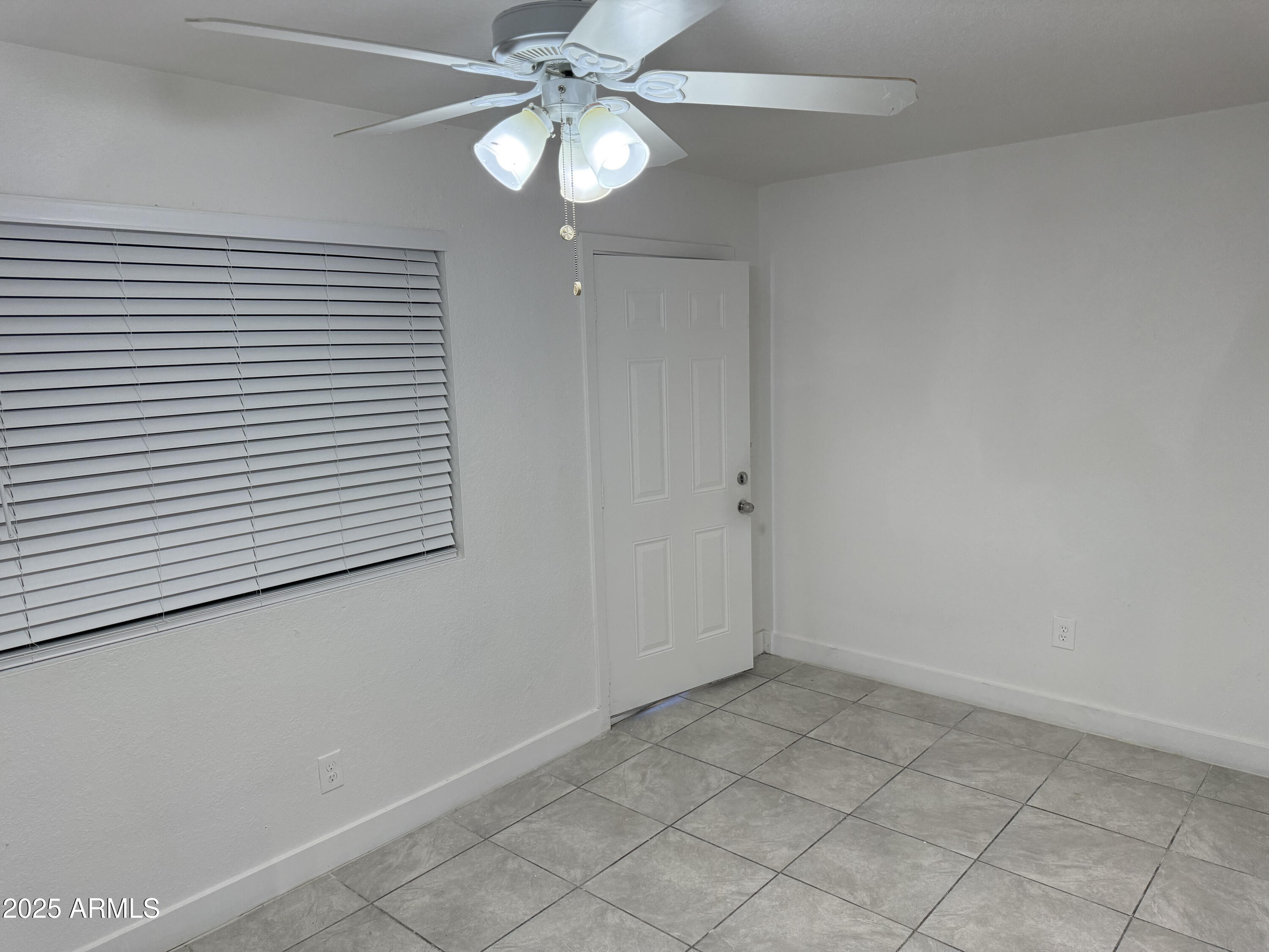 18202 N Cave Creek Road Unit: 17units