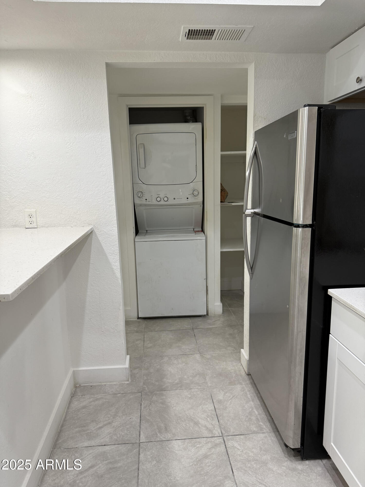 18202 N Cave Creek Road Unit: 17units