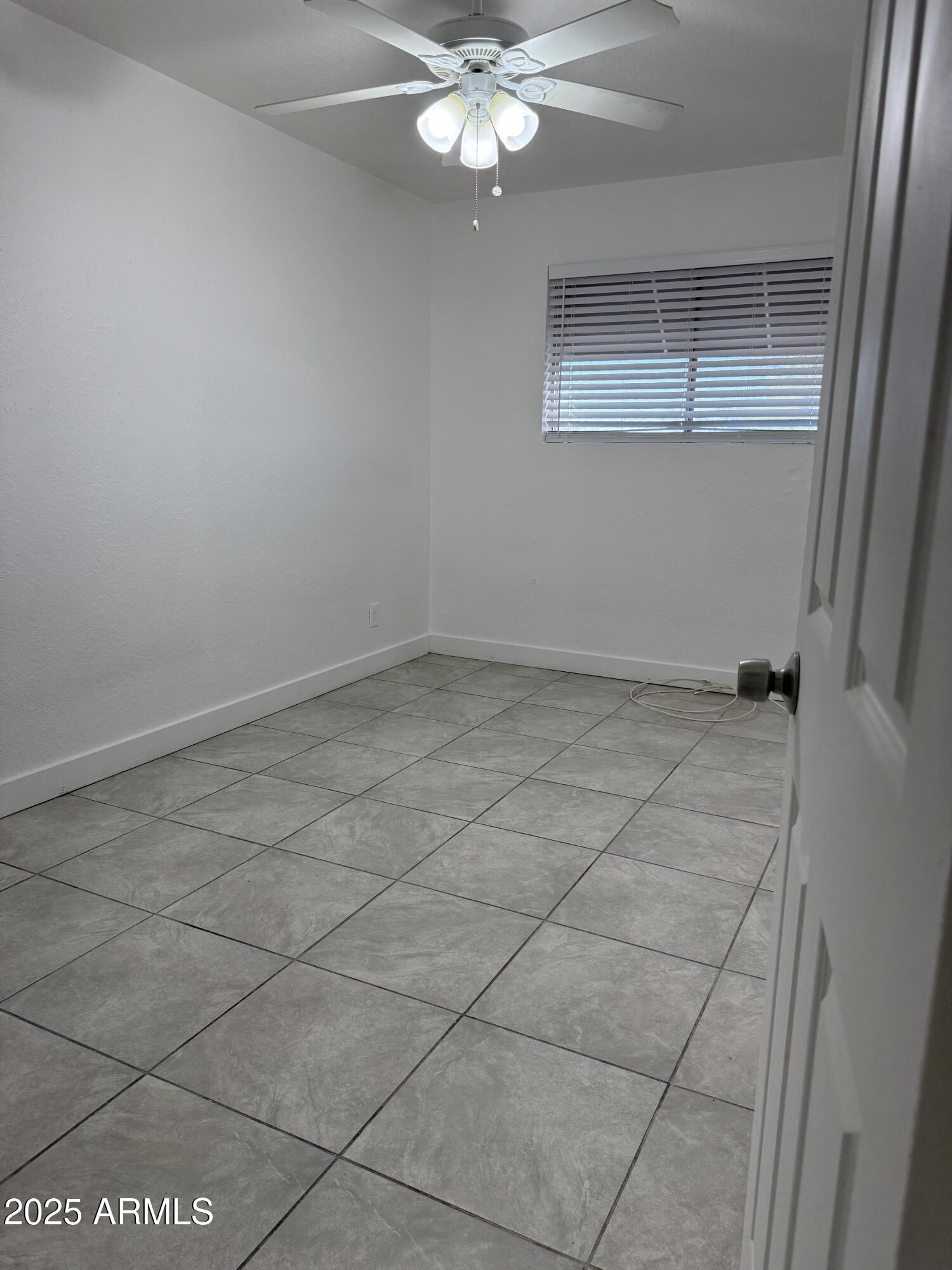 18202 N Cave Creek Road Unit: 17units