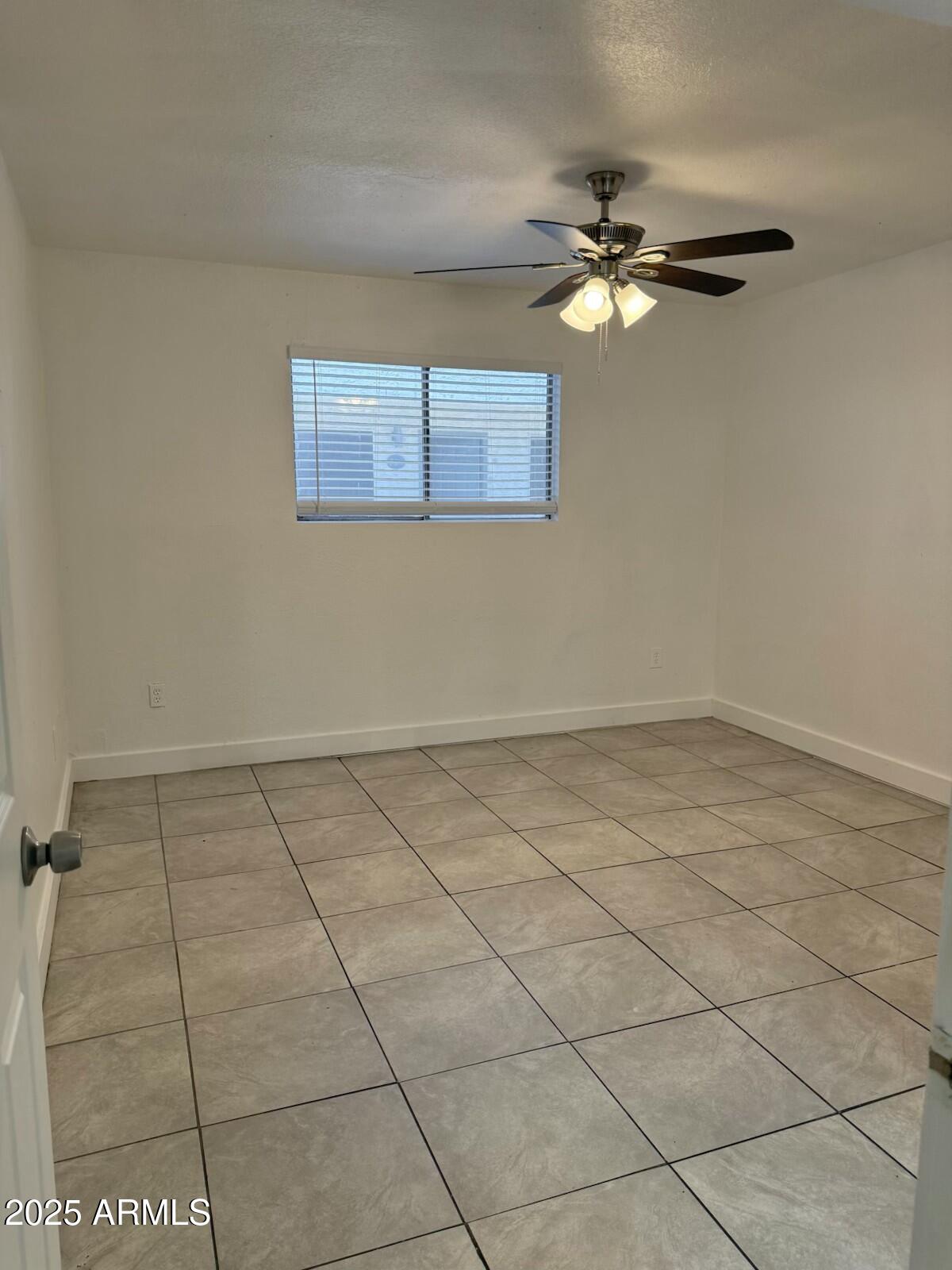 18202 N Cave Creek Road Unit: 17units