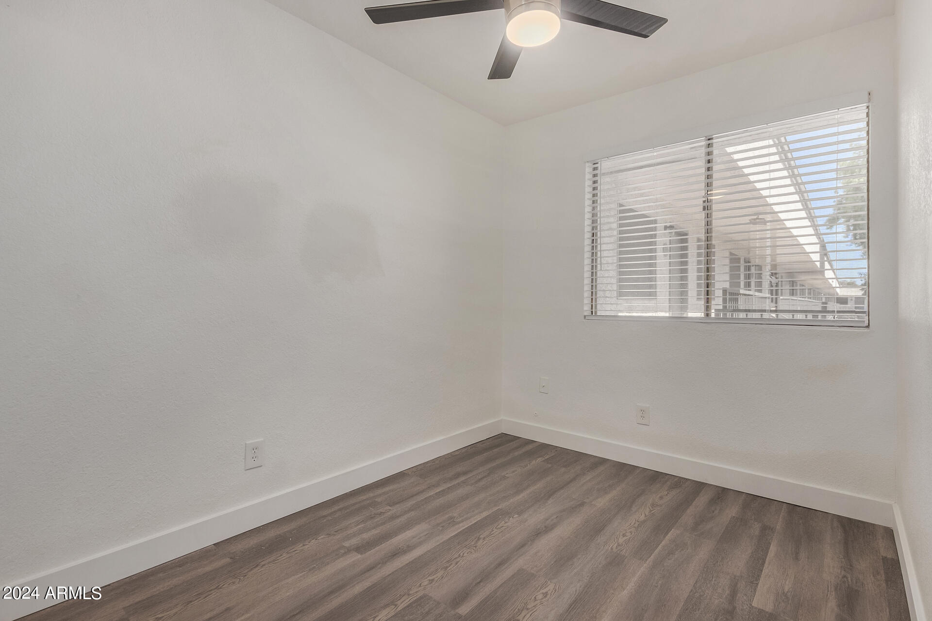 18202 N Cave Creek Road Unit: 5 units
