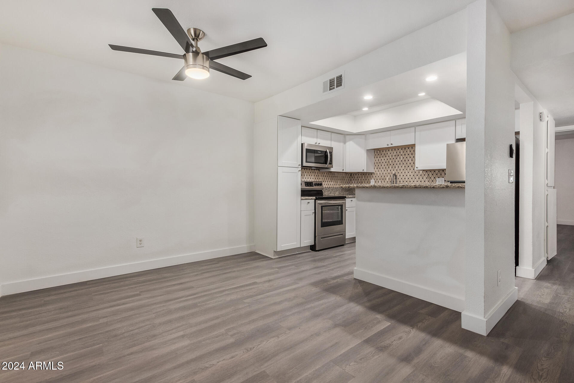 18202 N Cave Creek Road Unit: 5 units