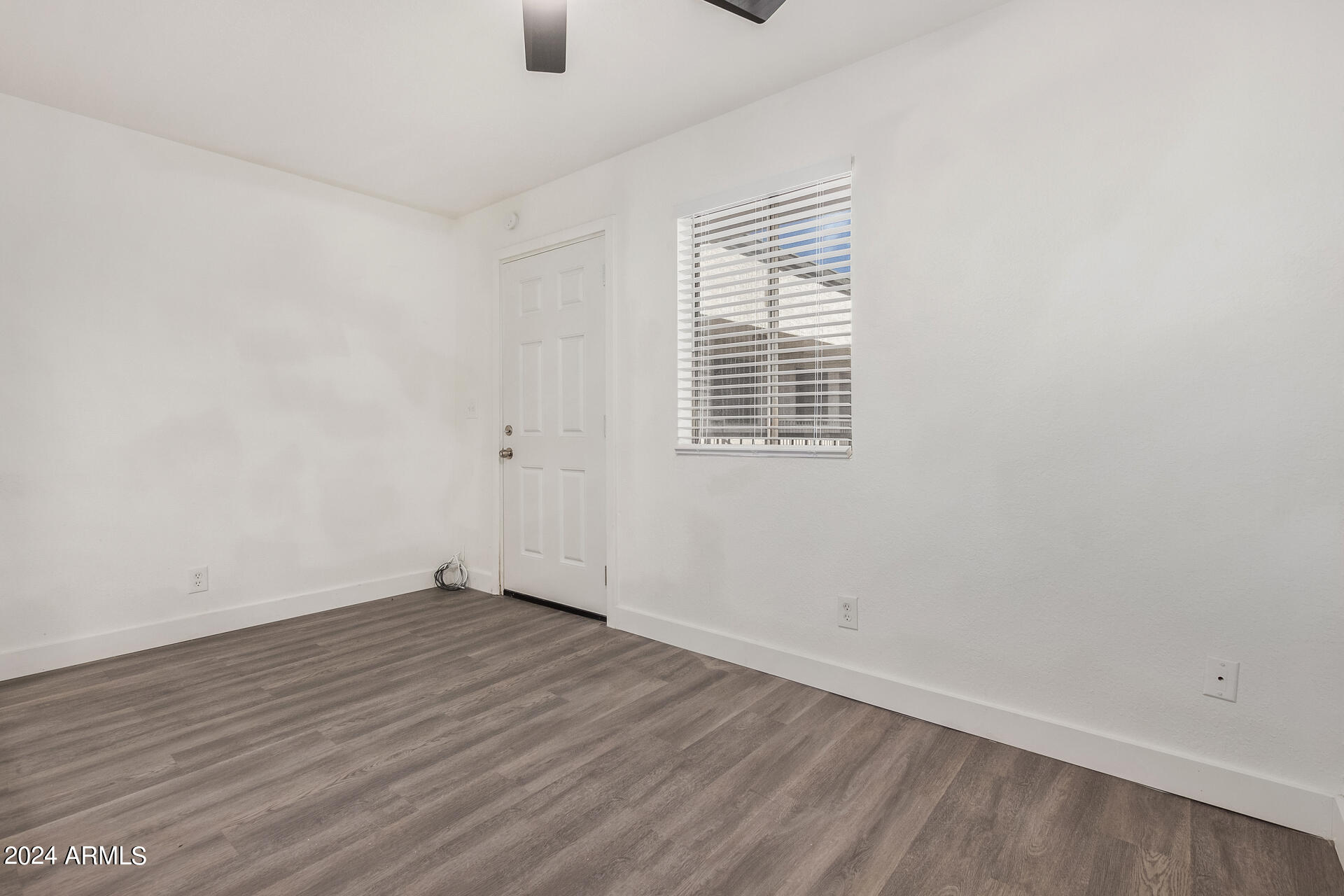 18202 N Cave Creek Road Unit: 5 units