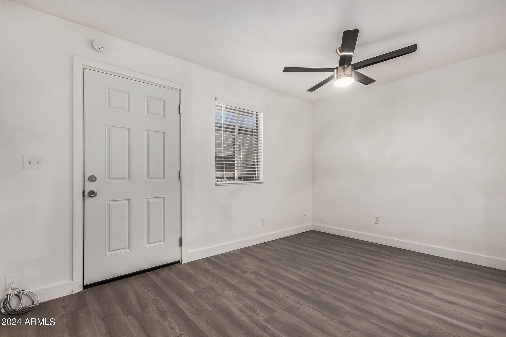 18202 N Cave Creek Road Unit: 5 units
