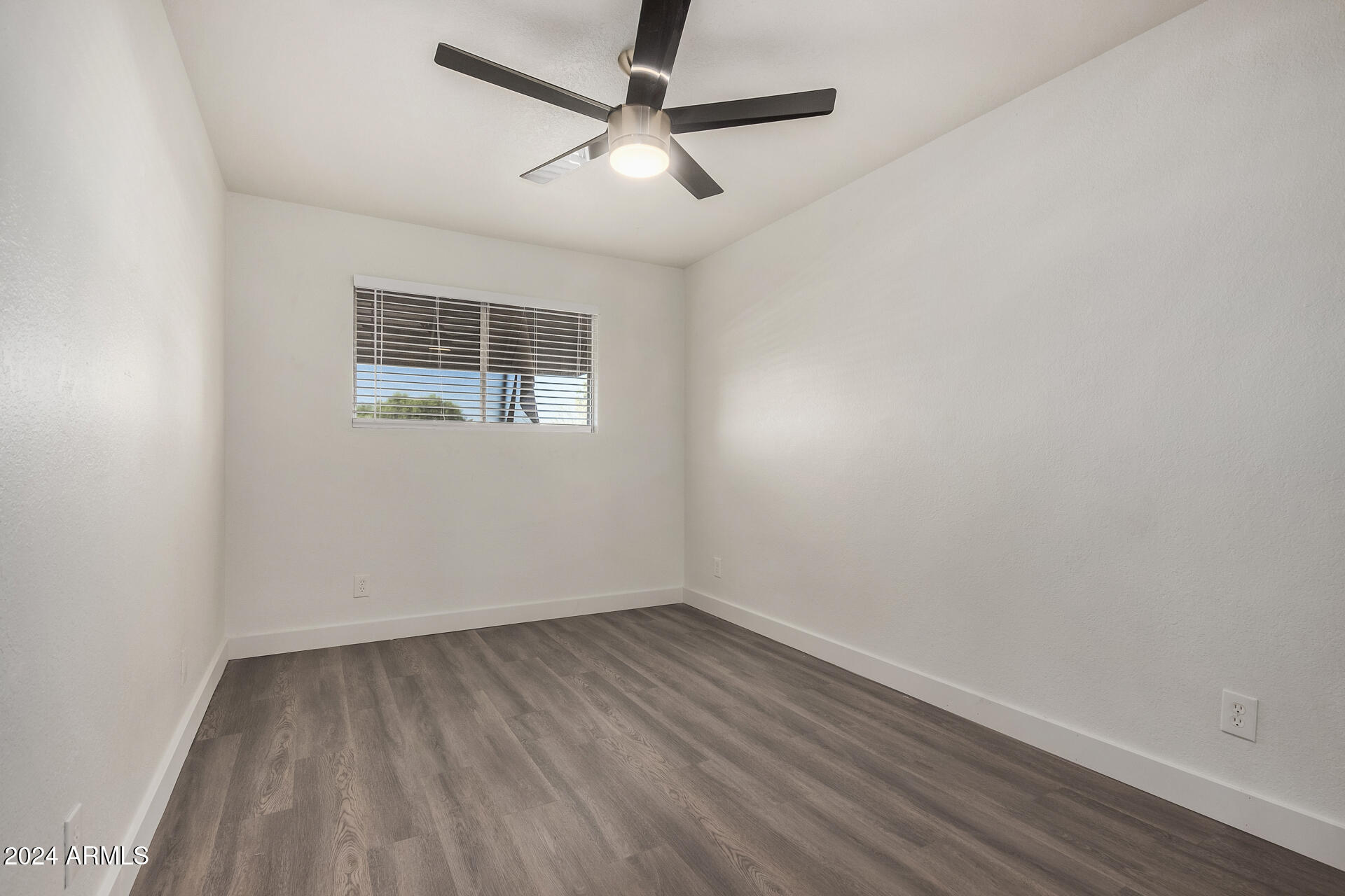 18202 N Cave Creek Road Unit: 5 units