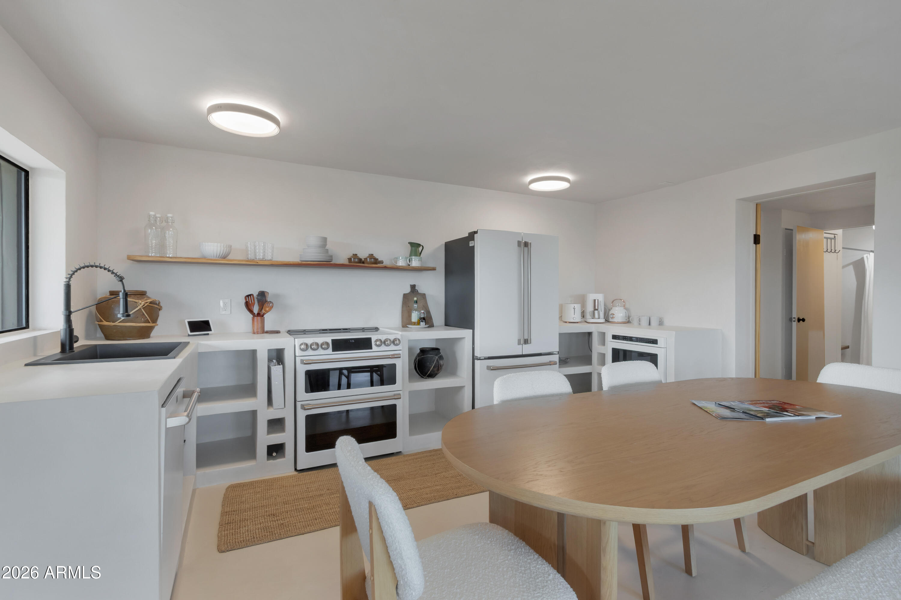 695 E Cliffside Drive