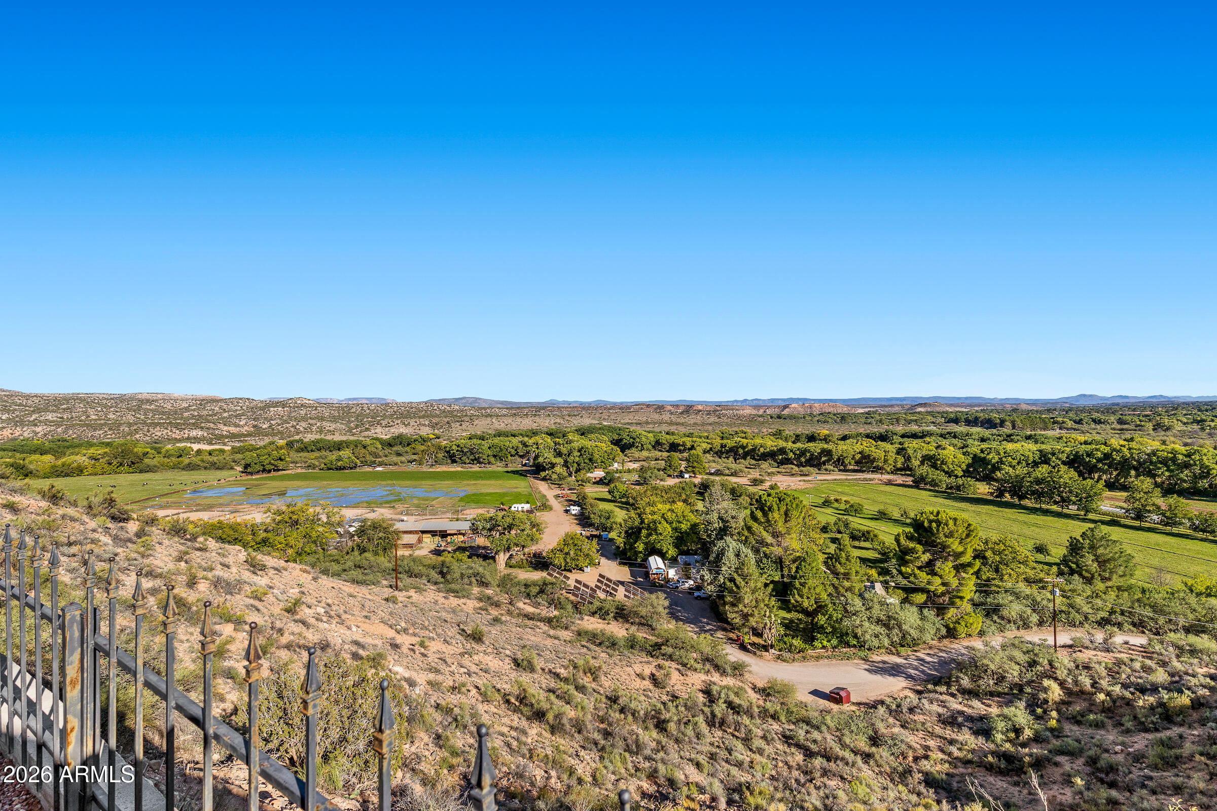 695 E Cliffside Drive