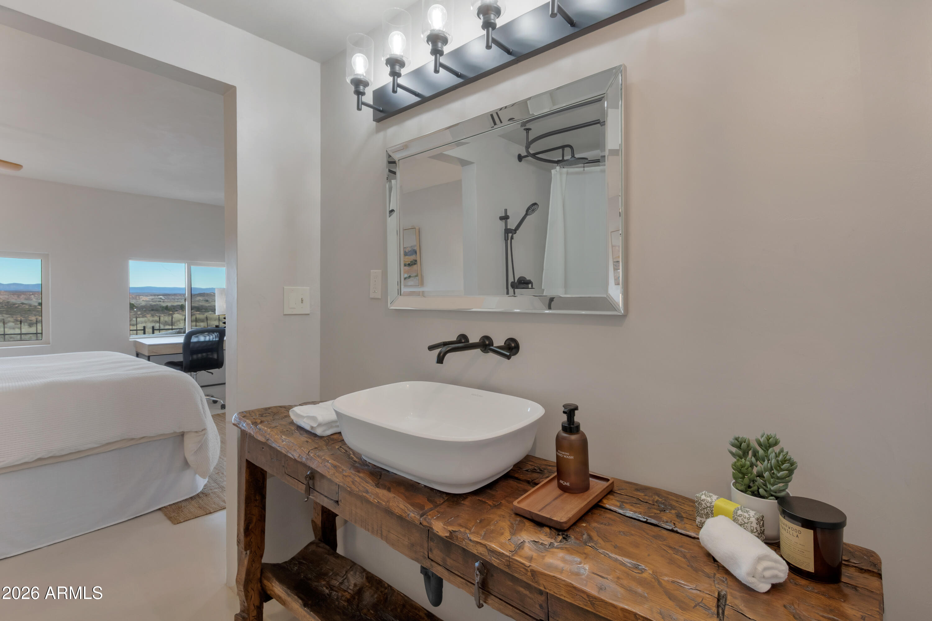 695 E Cliffside Drive