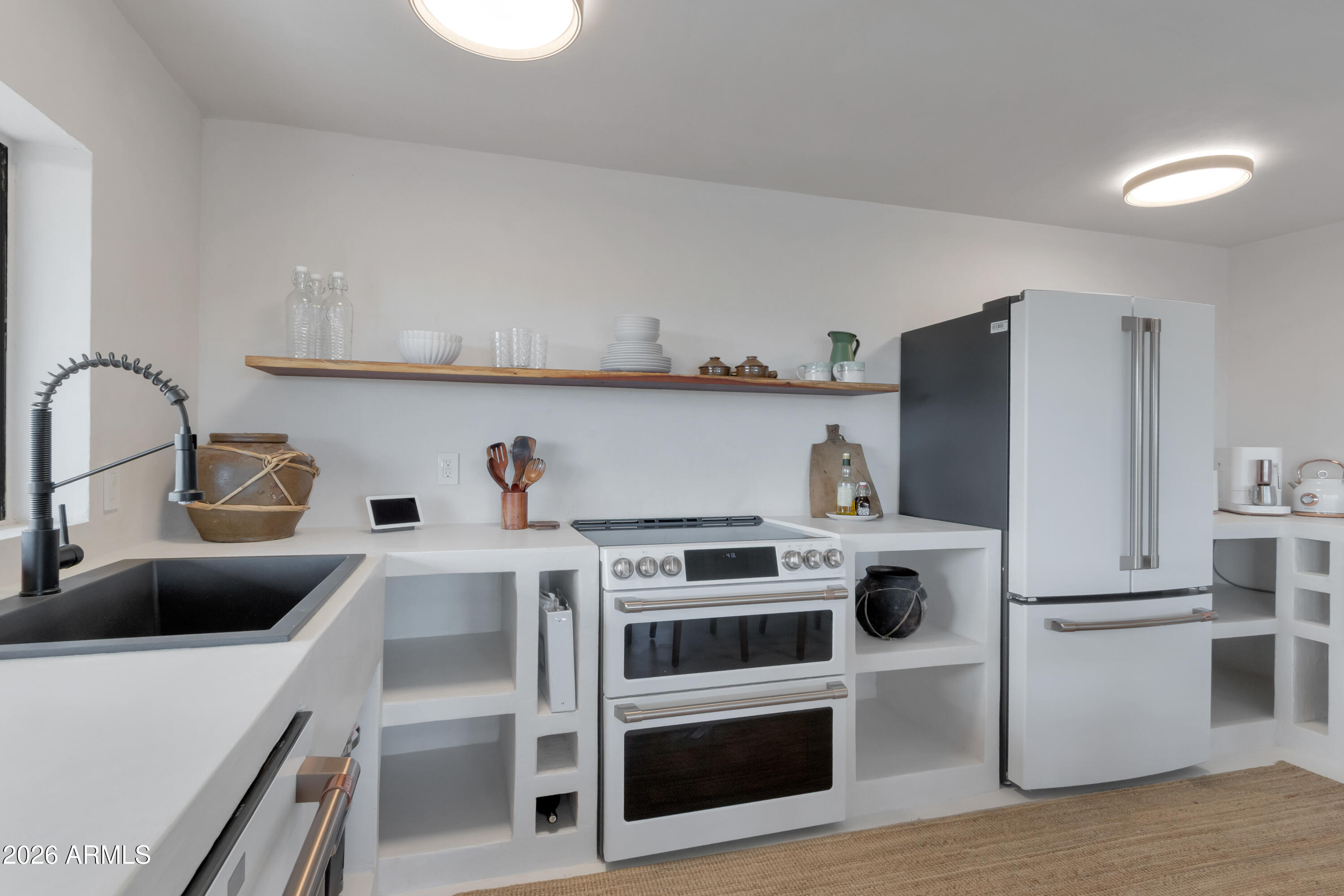 695 E Cliffside Drive