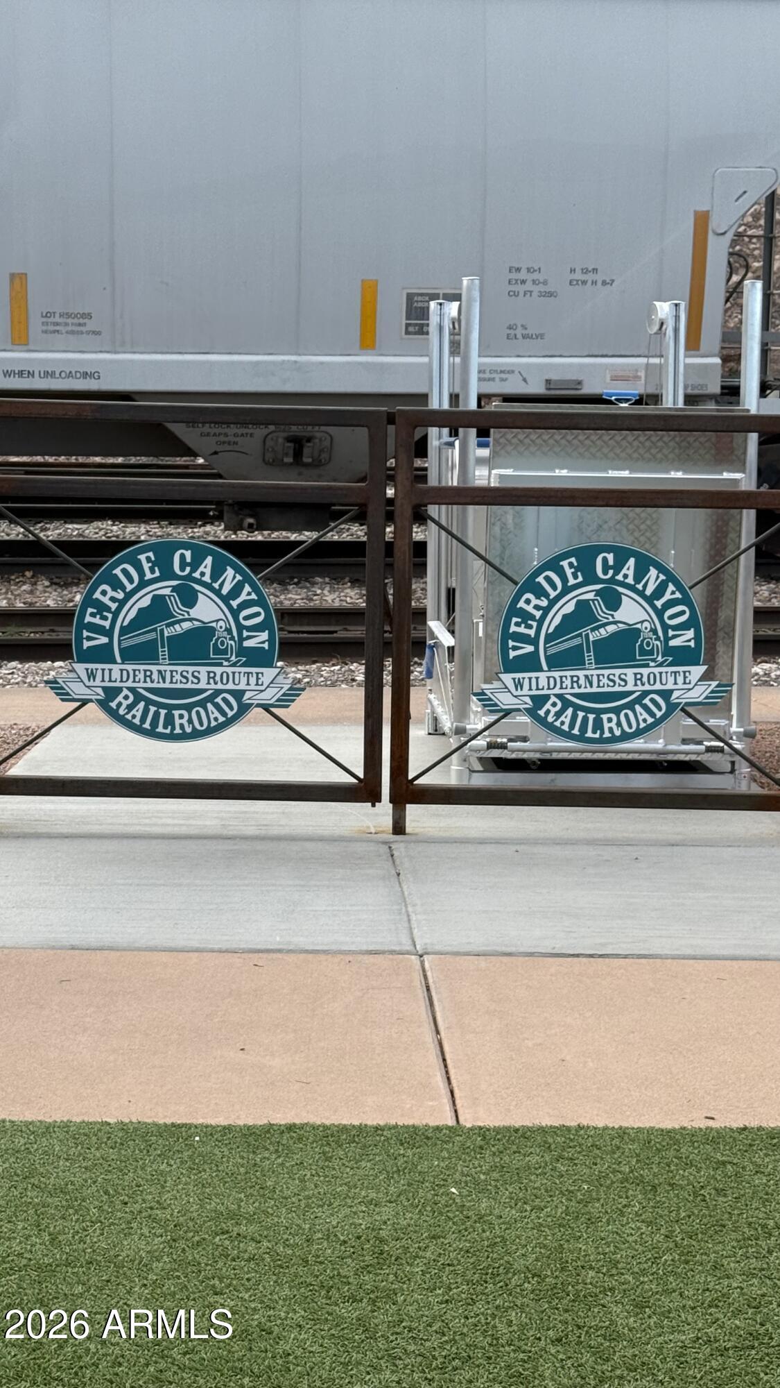 695 E Cliffside Drive