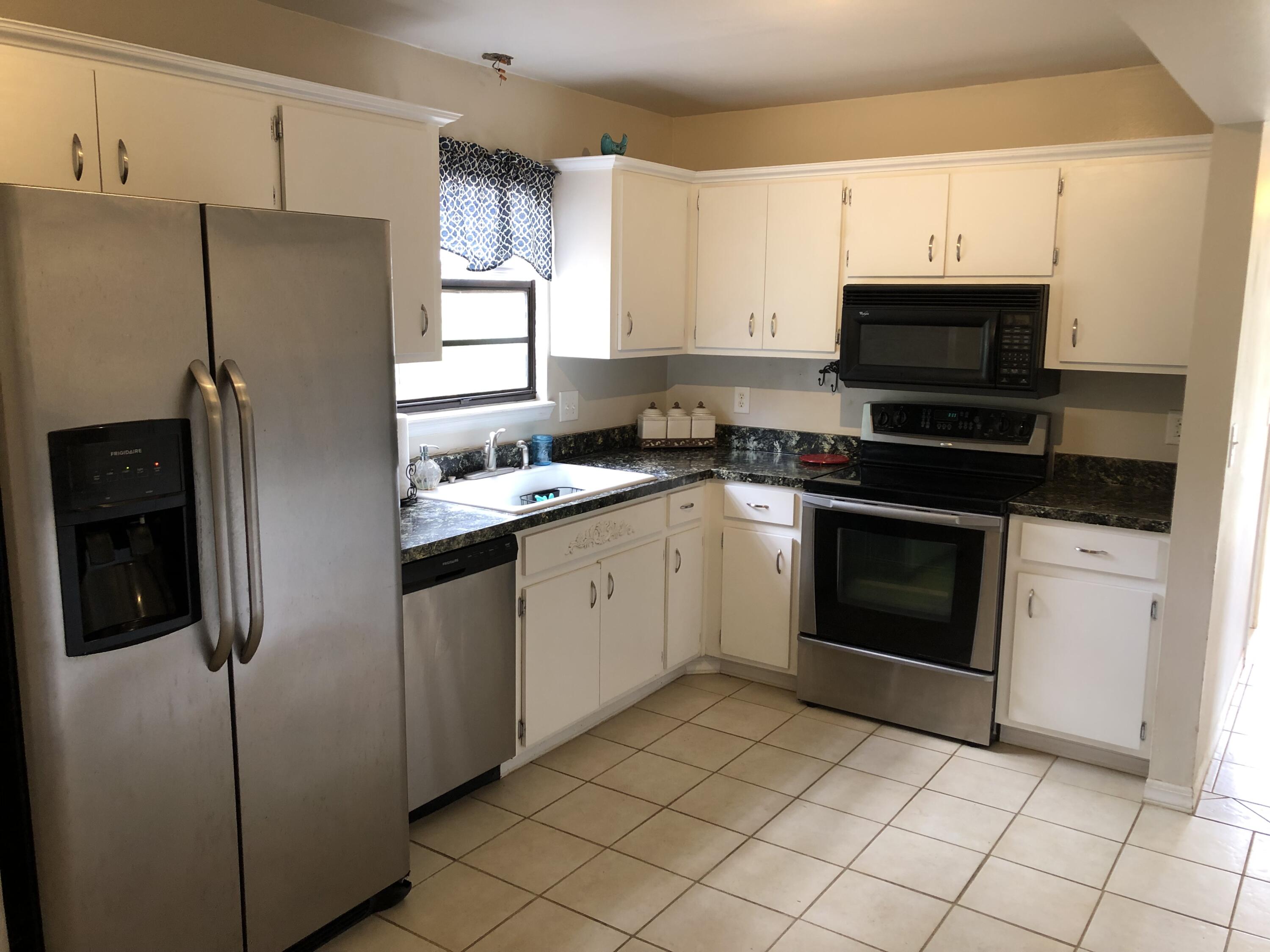 554 Rembrandt Street SE