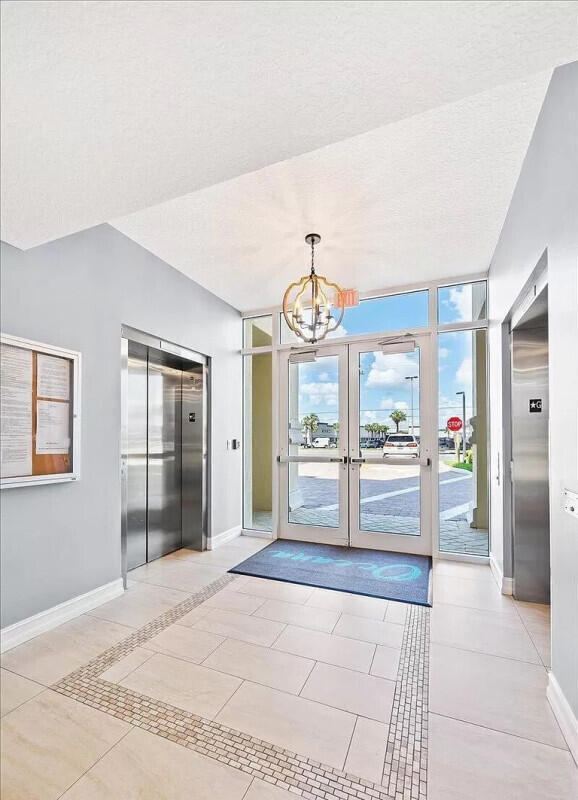 1025 Highway A1a 406