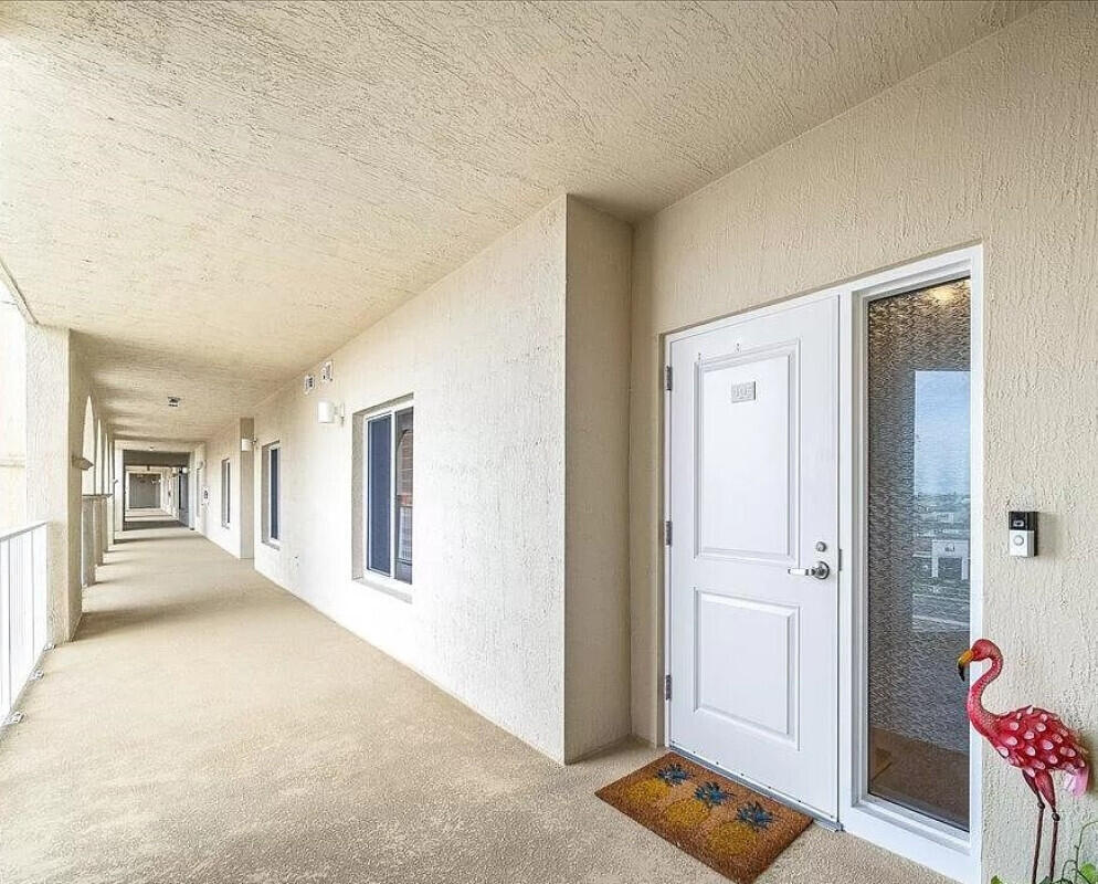 1025 Highway A1a 406