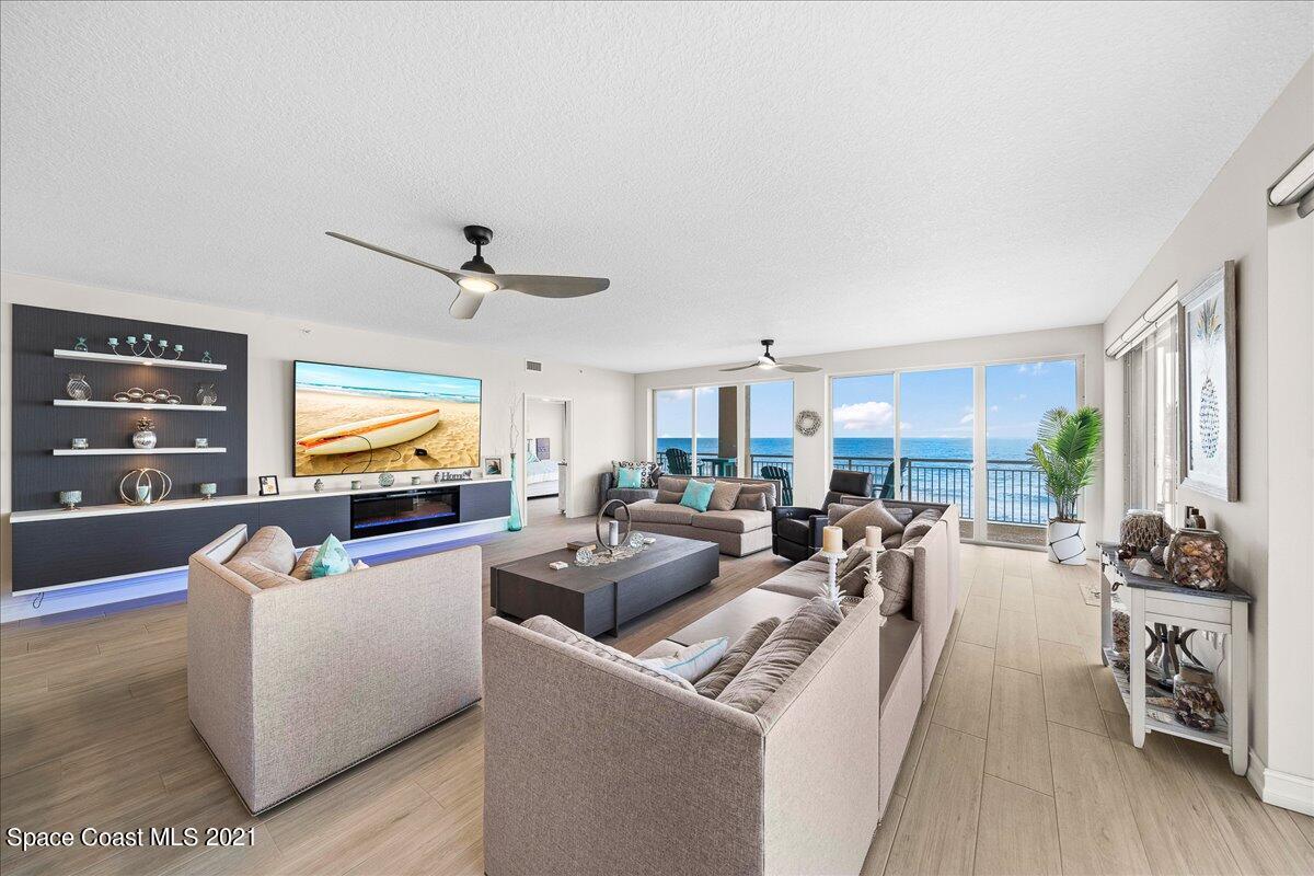 1025 Highway A1a 406