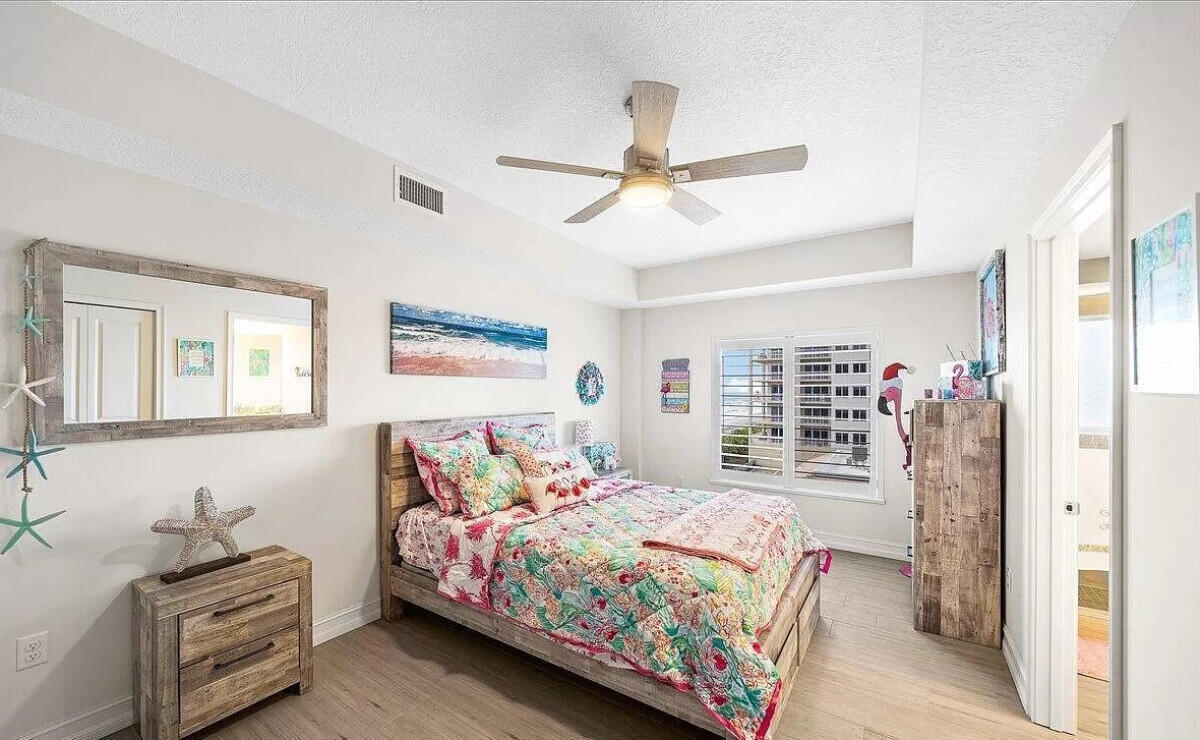 1025 Highway A1a 406