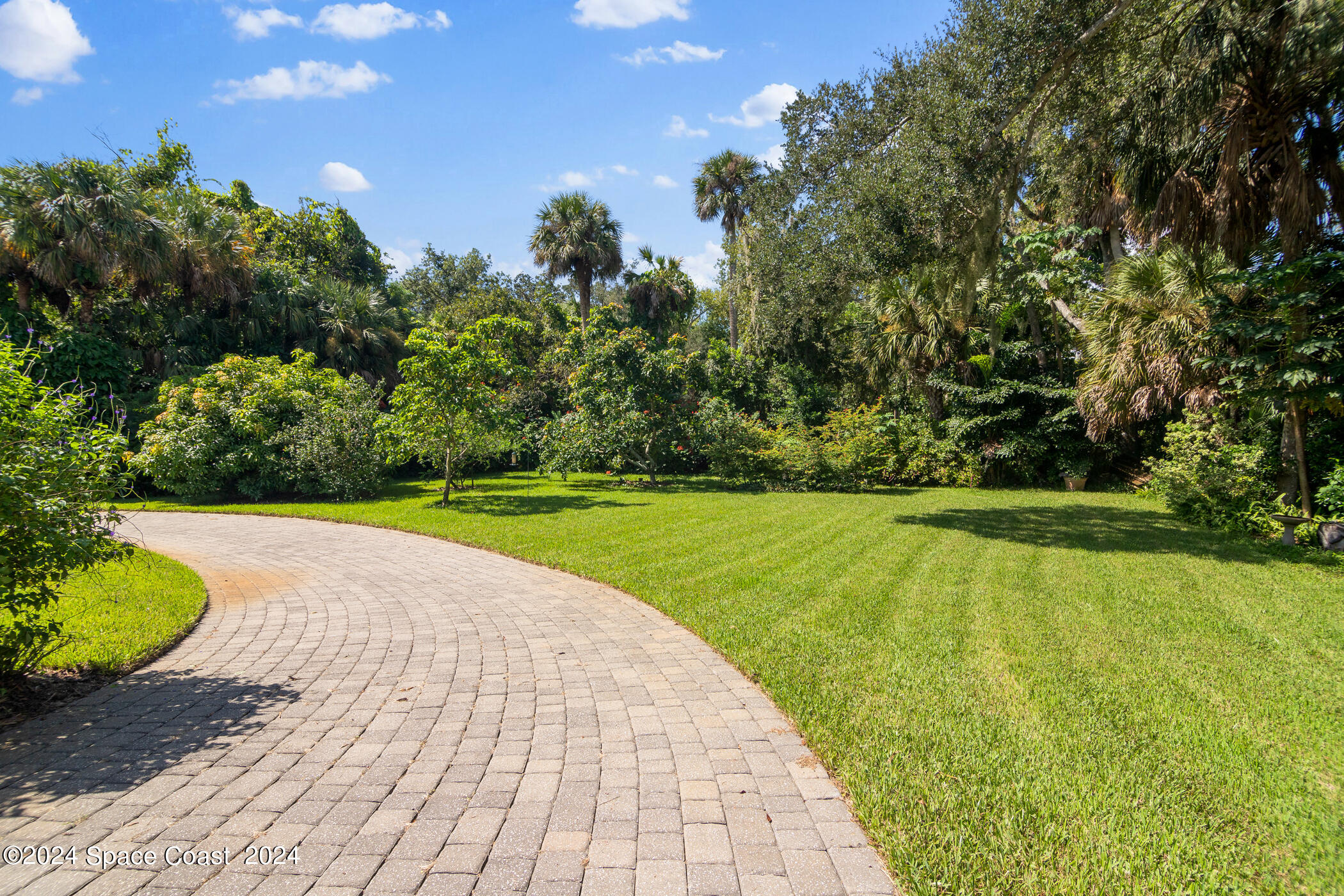 3851 Indian River Drive