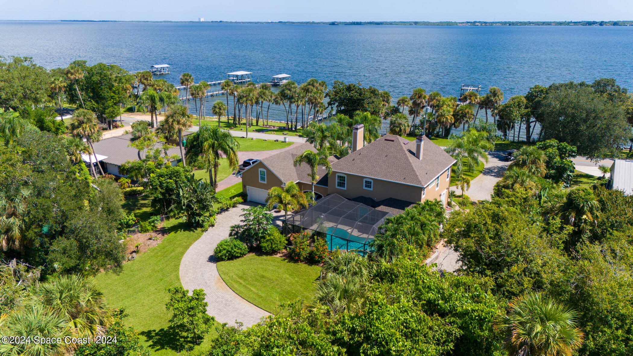 3851 Indian River Drive