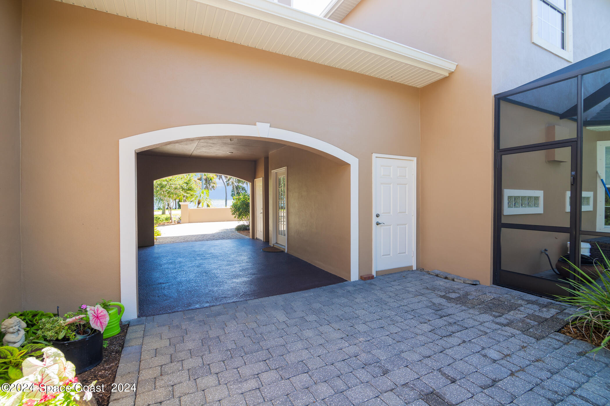 3851 Indian River Drive
