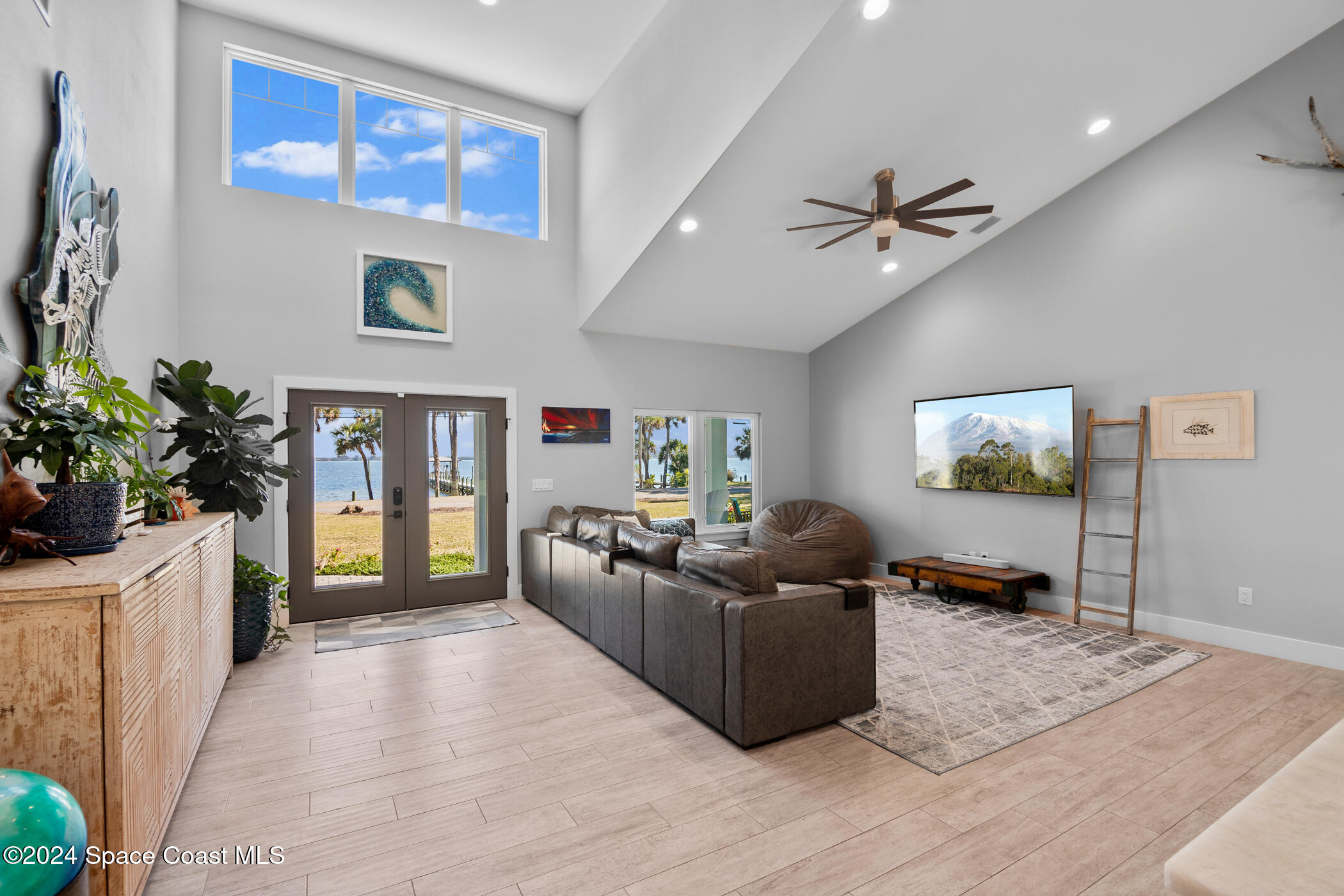 3875 Indian River Drive