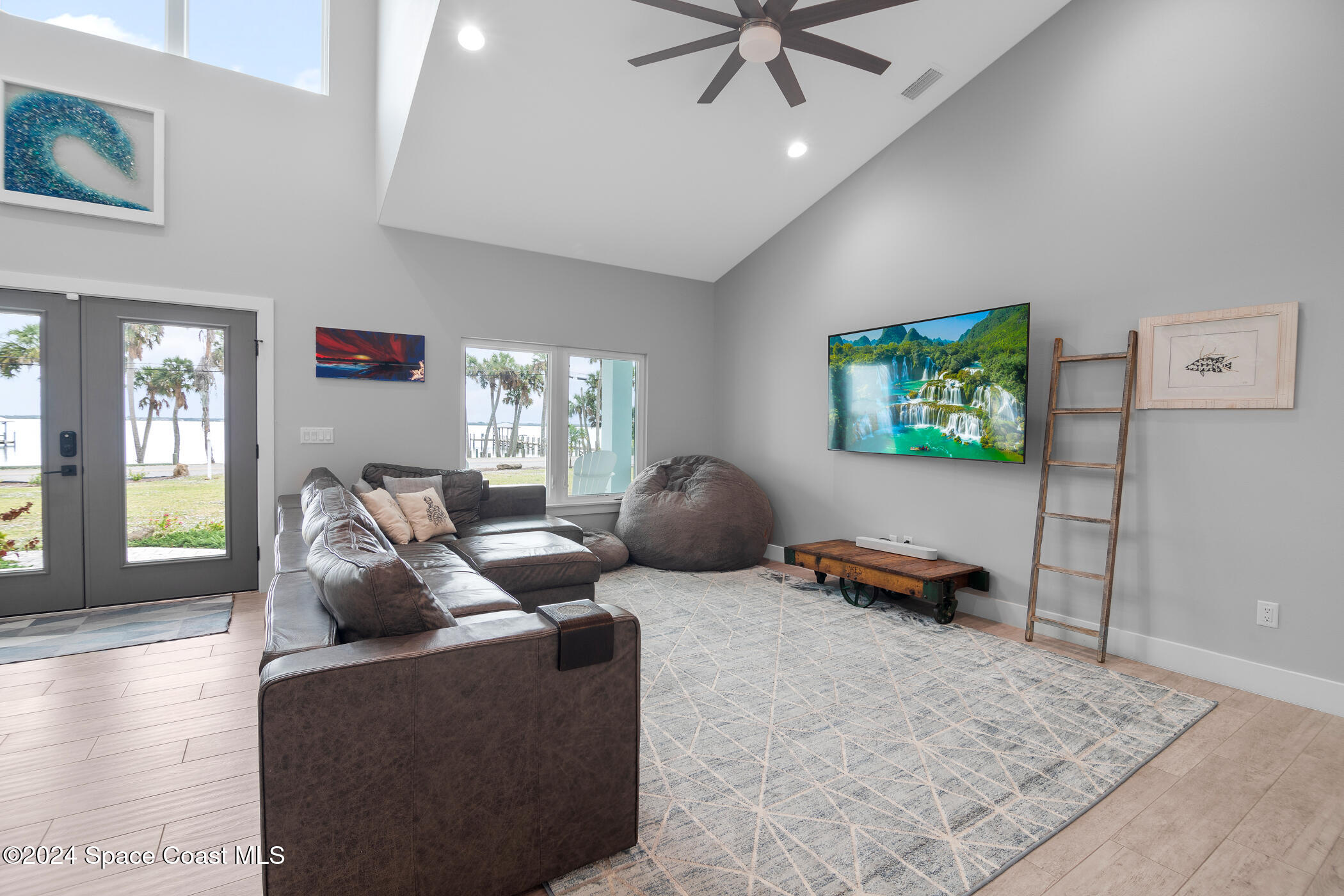3875 Indian River Drive