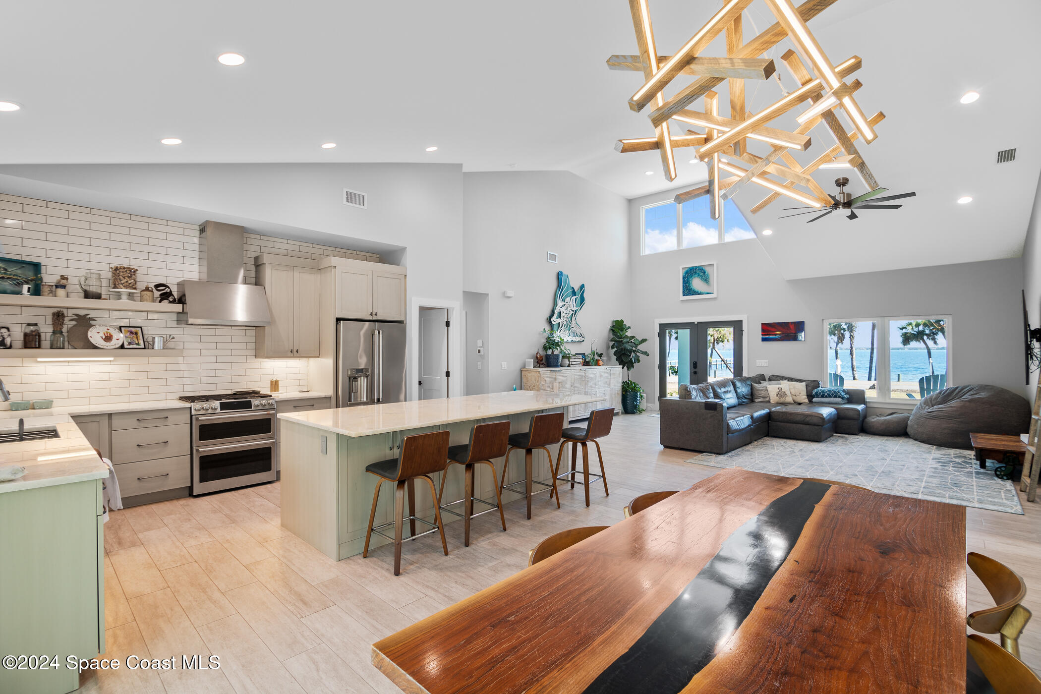 3875 Indian River Drive