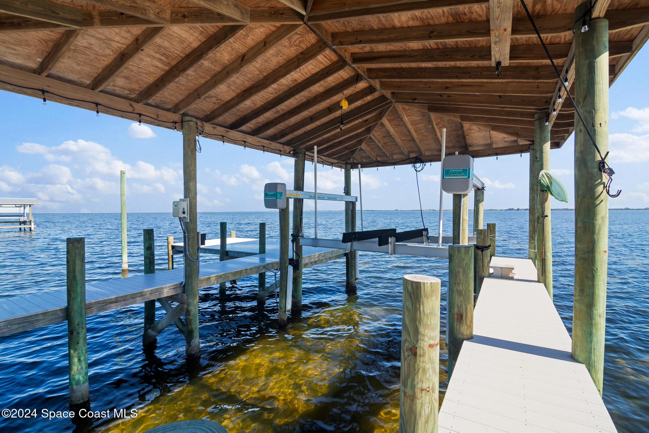 3875 Indian River Drive