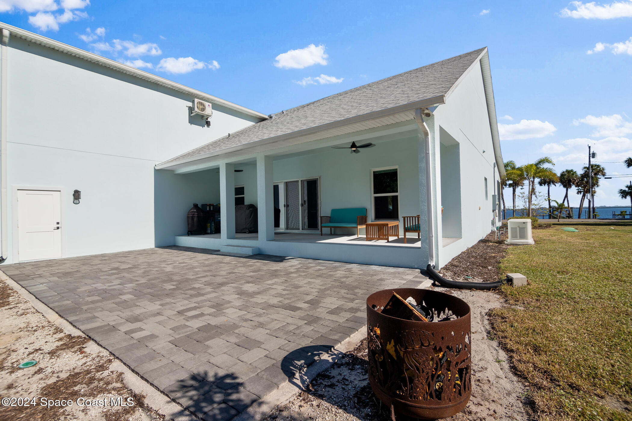 3875 Indian River Drive
