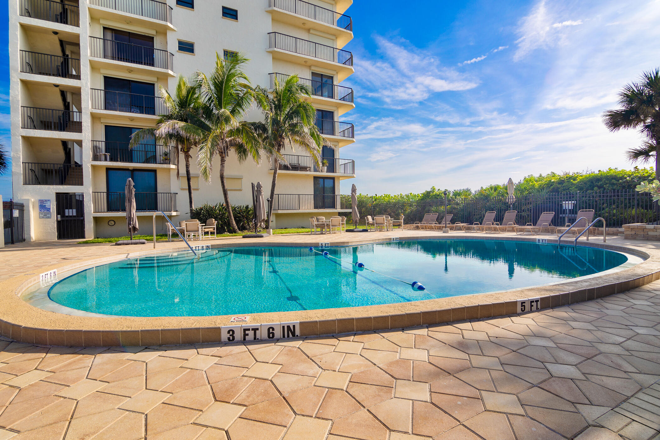 2815 S Atlantic Avenue, 303