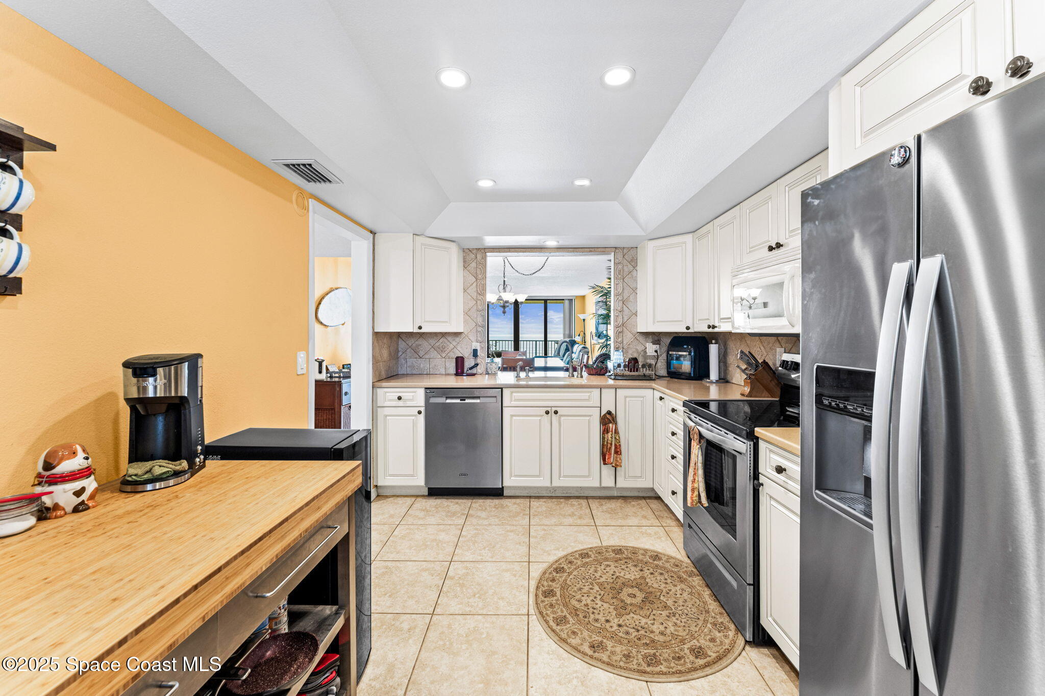 2815 S Atlantic Avenue, 303