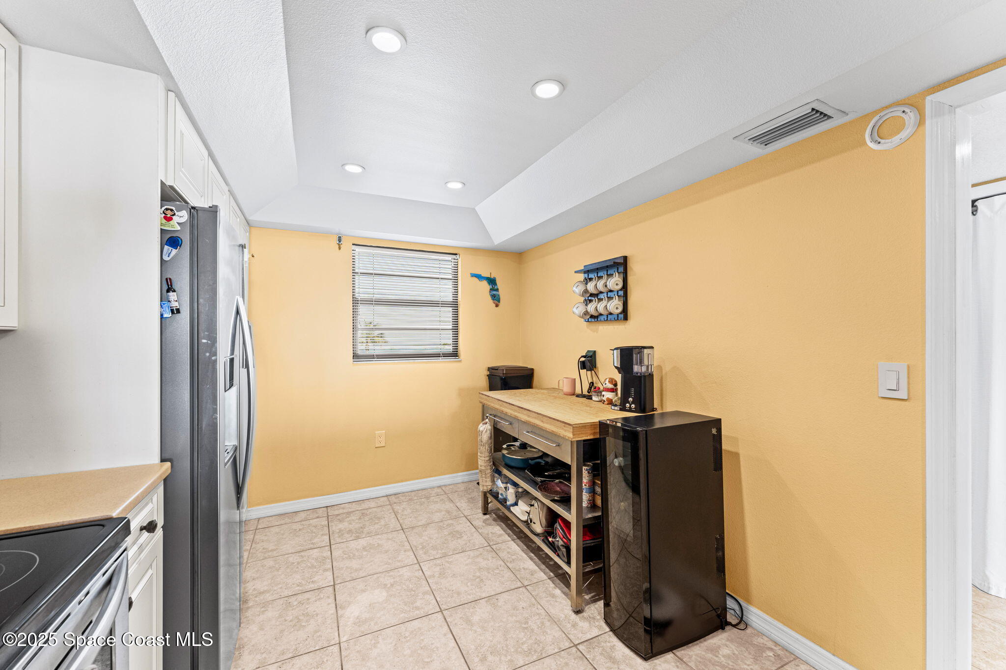 2815 S Atlantic Avenue, 303