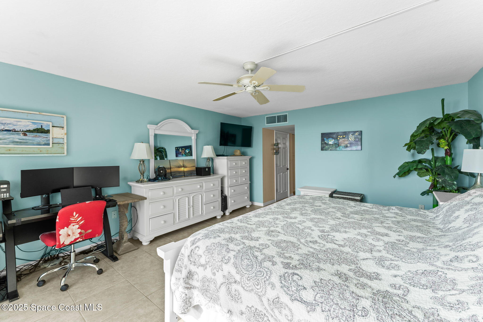 2815 S Atlantic Avenue, 303