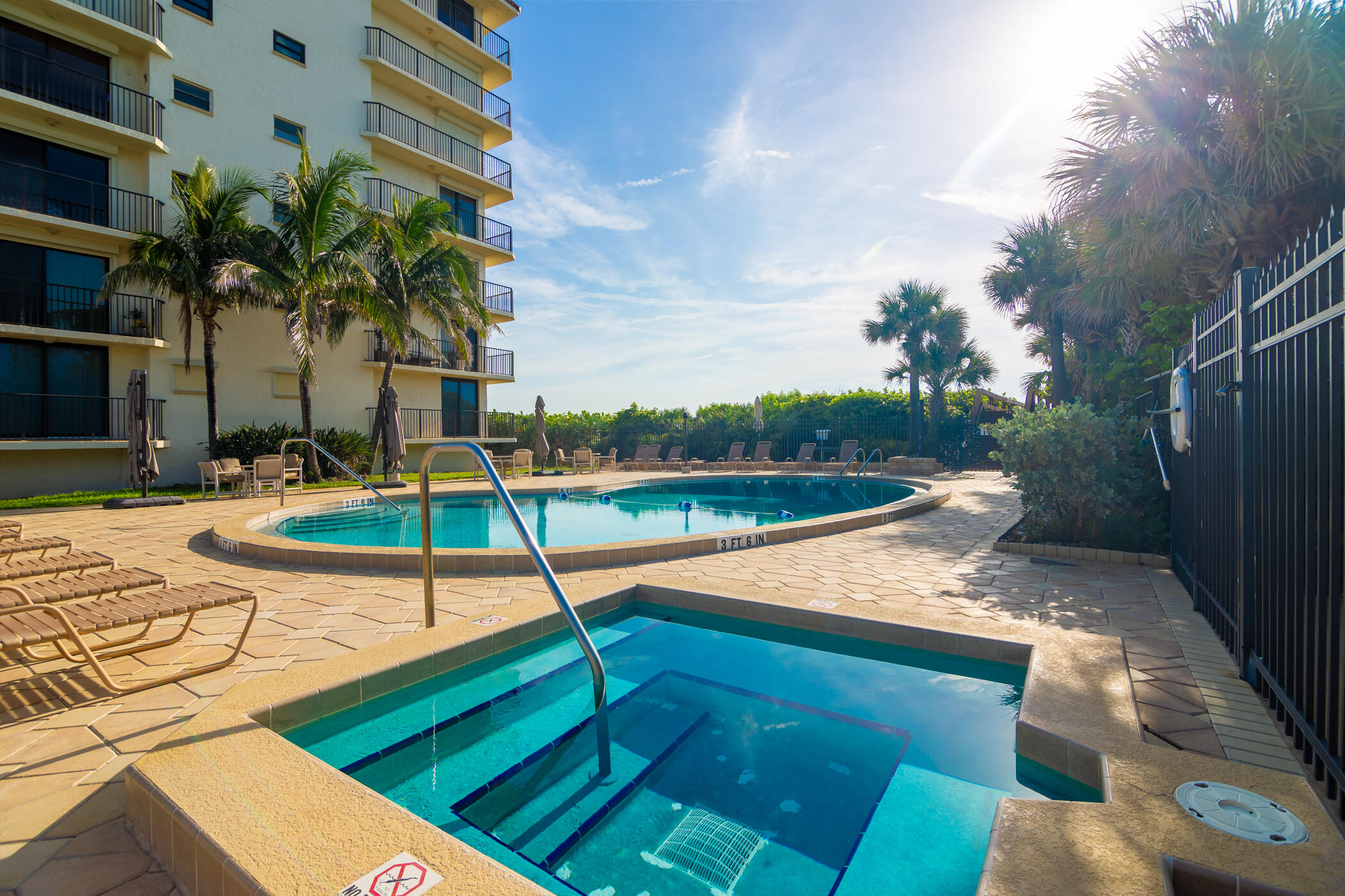 2815 S Atlantic Avenue, 303