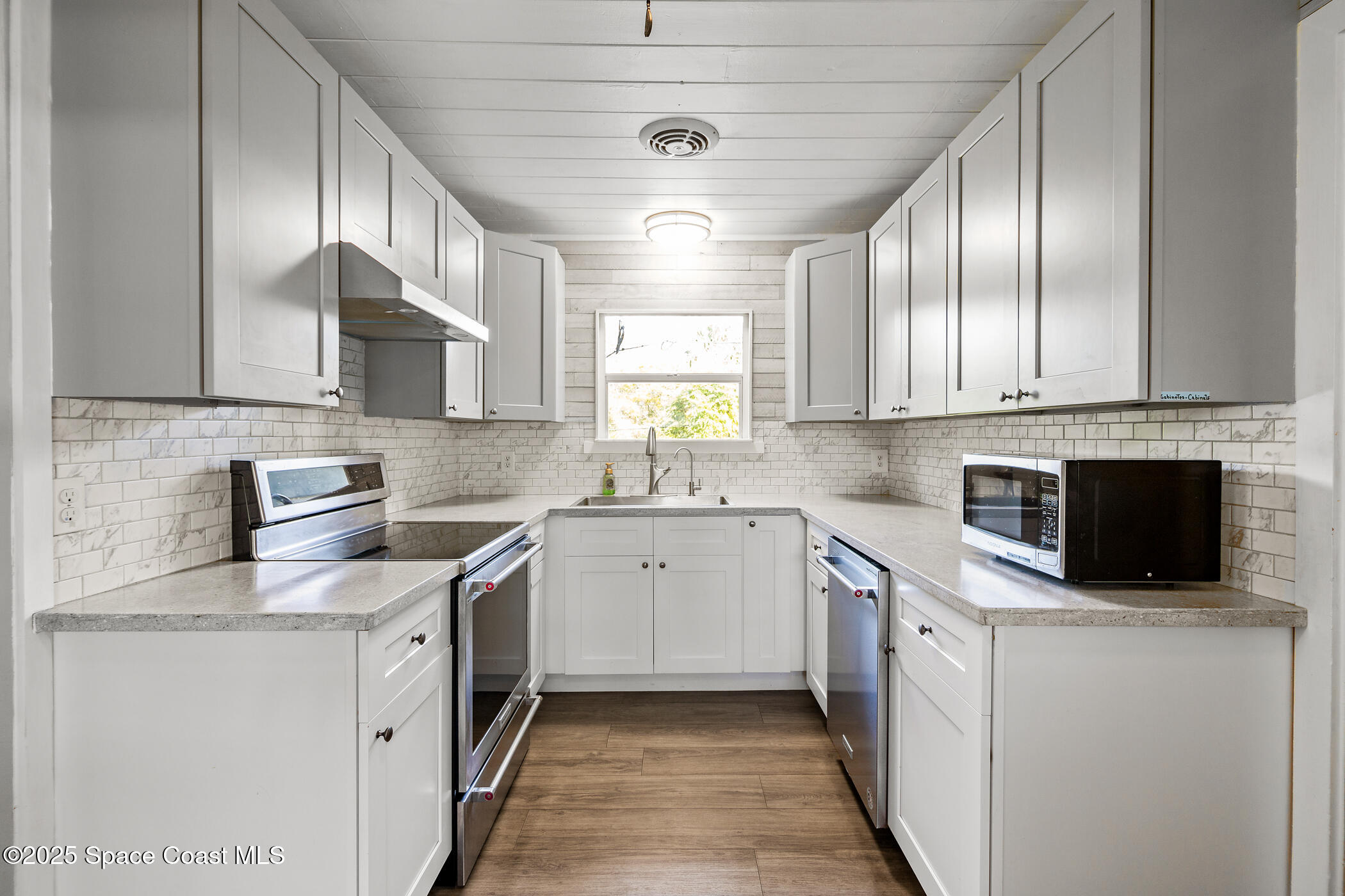 212 Broadview Drive