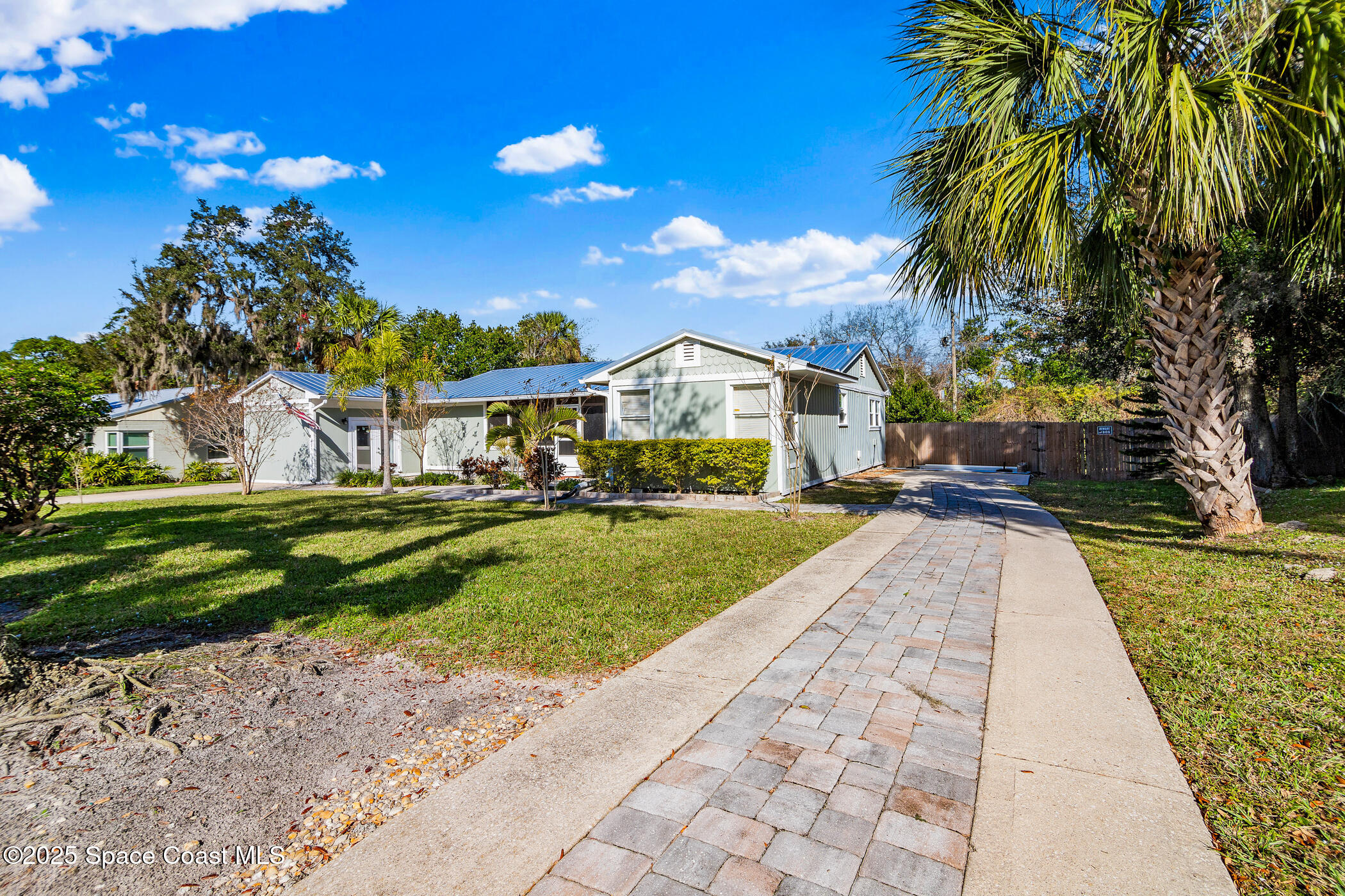 212 Broadview Drive