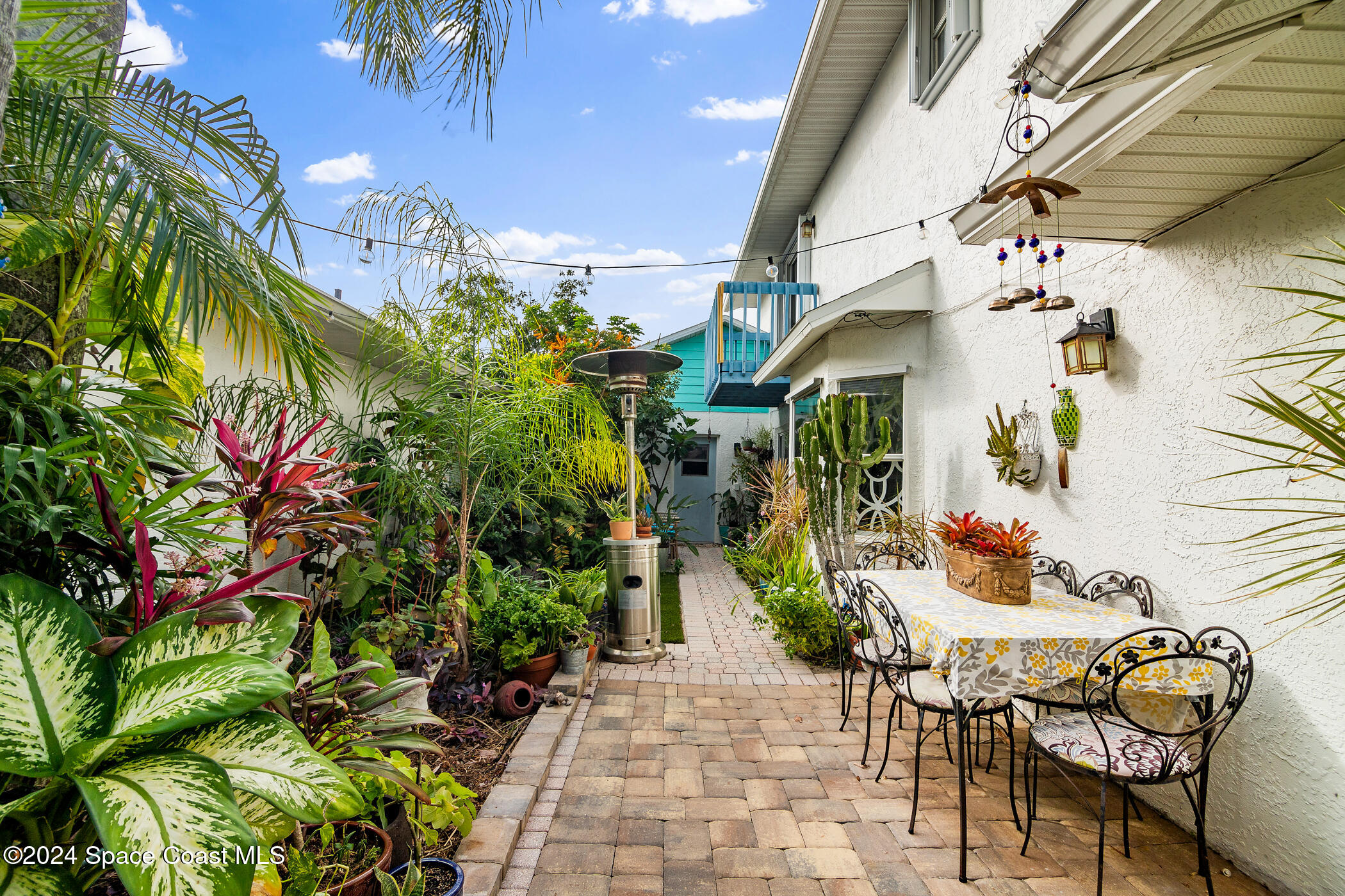 909 Wilshire Court