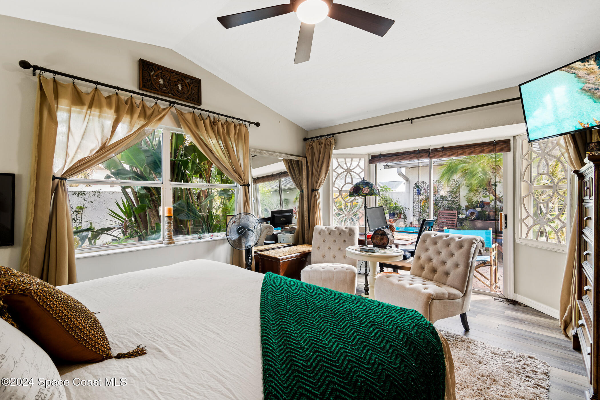 909 Wilshire Court