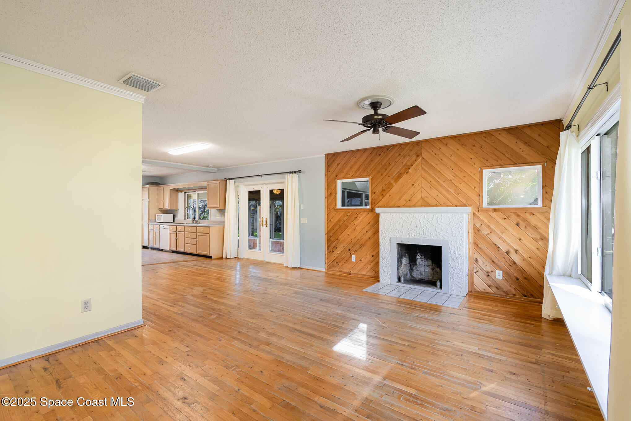 2332 Clairemont Drive